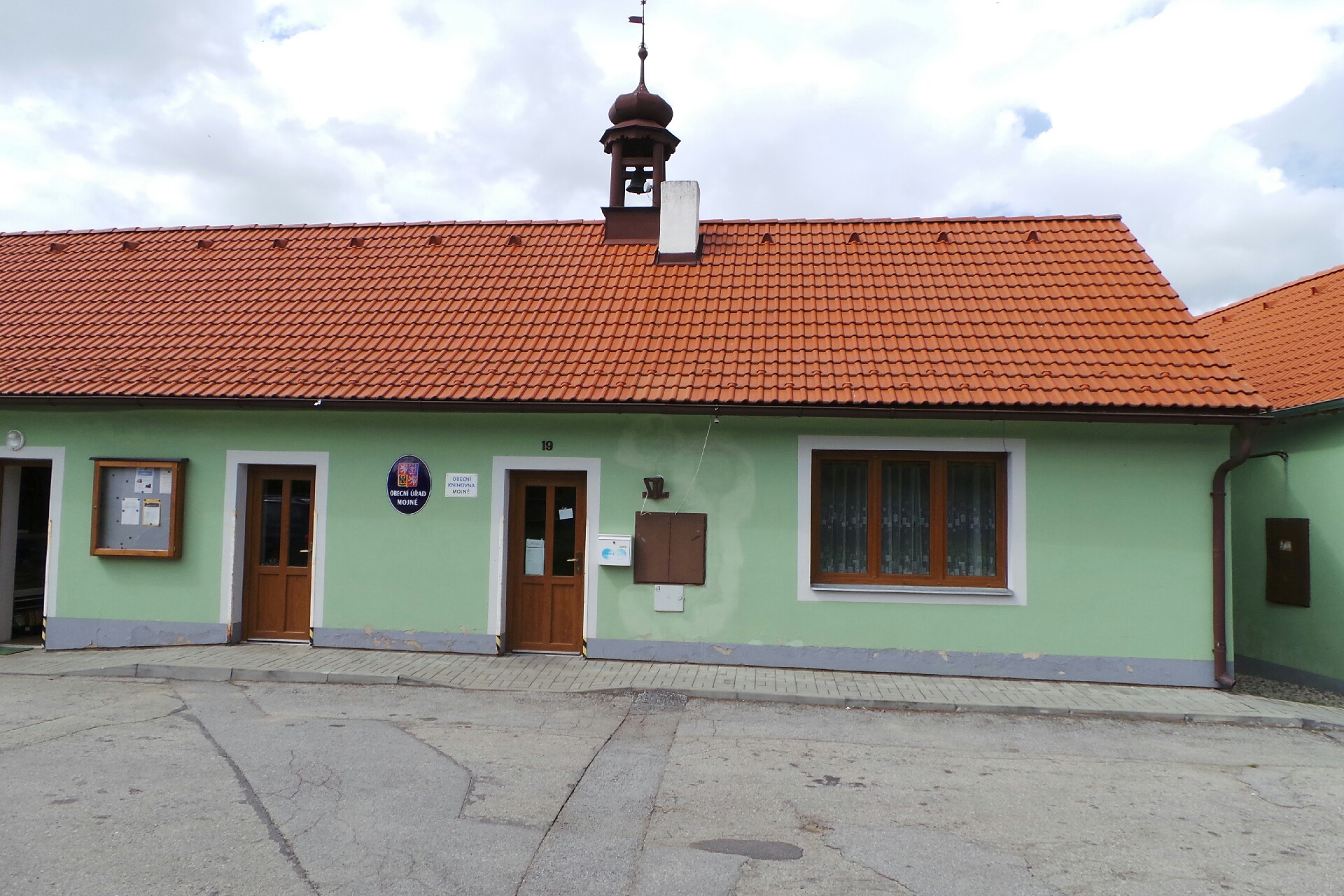 Mojné - obecní úřad