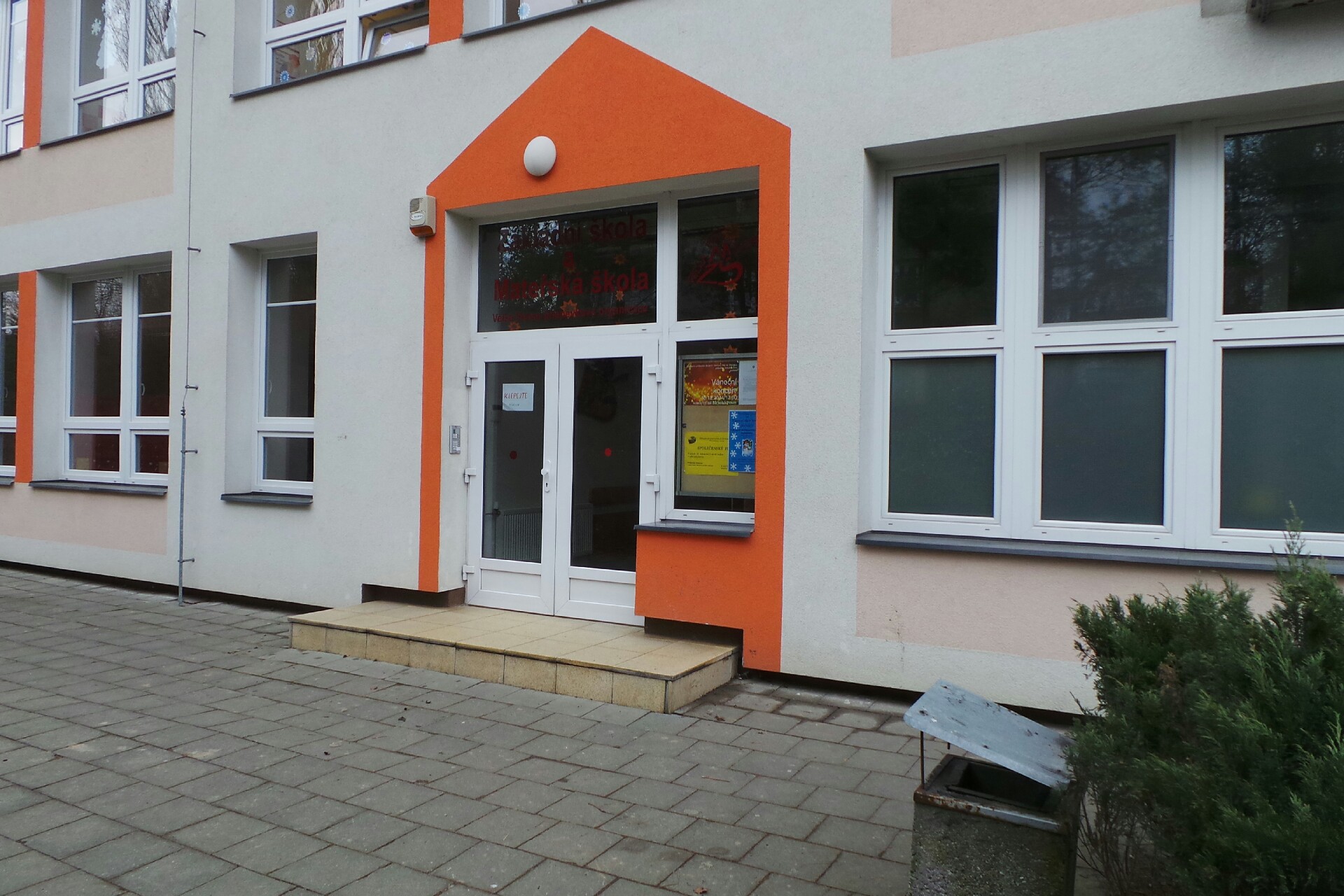 Základní škola a Mateřská škola Velká Polom