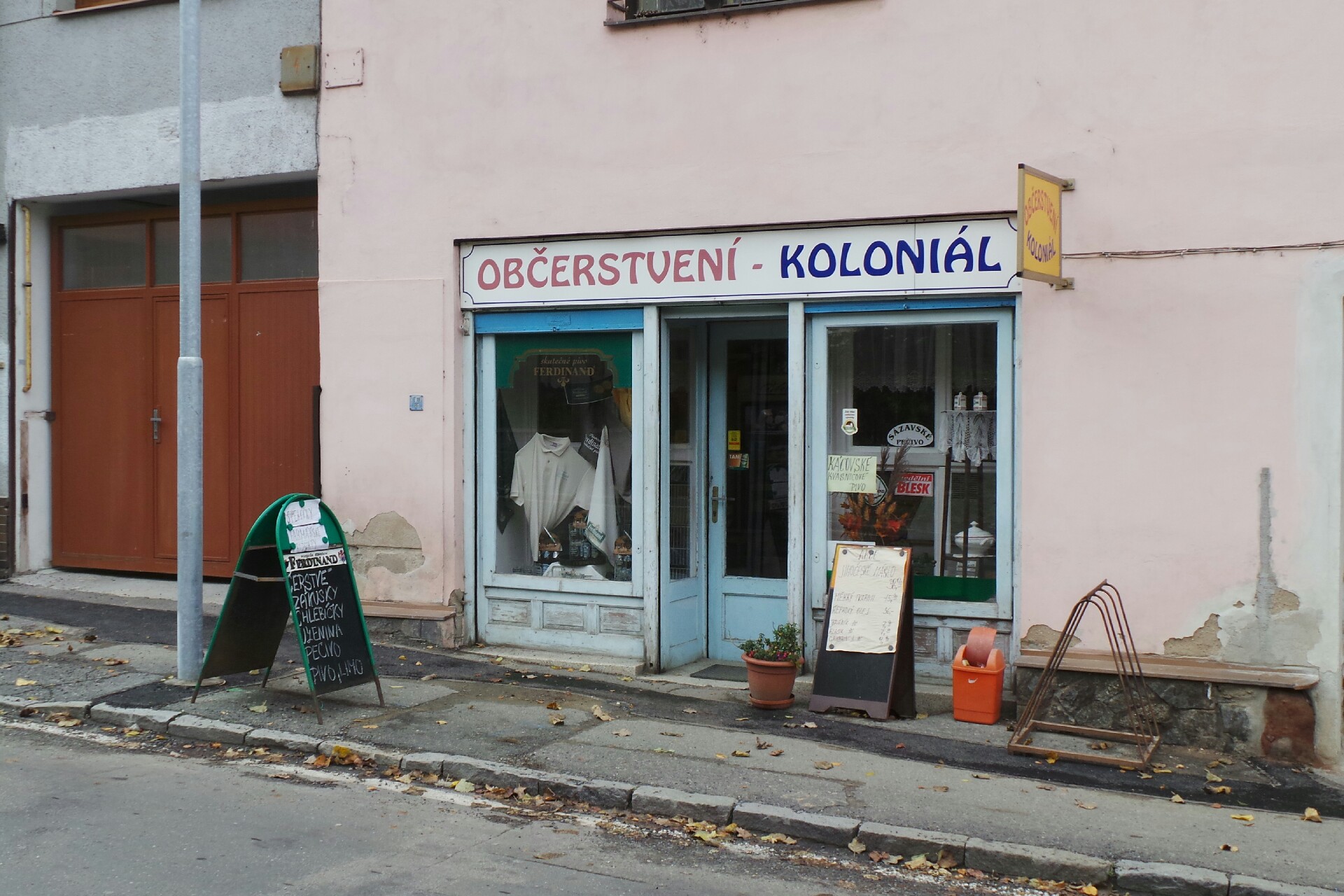 Jana Marková OBČERSTVENÍ - KOLONIÁL