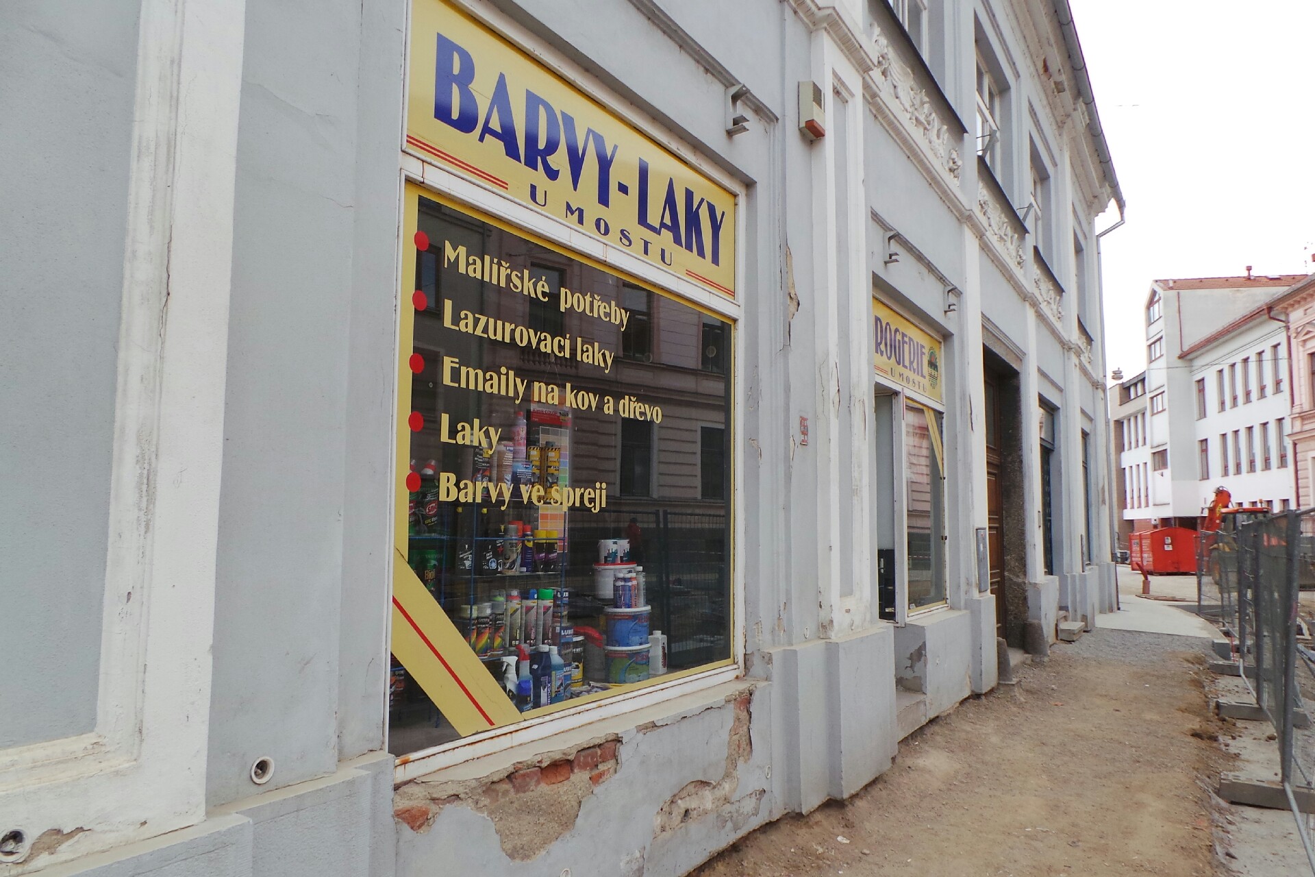 Barvy - laky U mostu foto 2