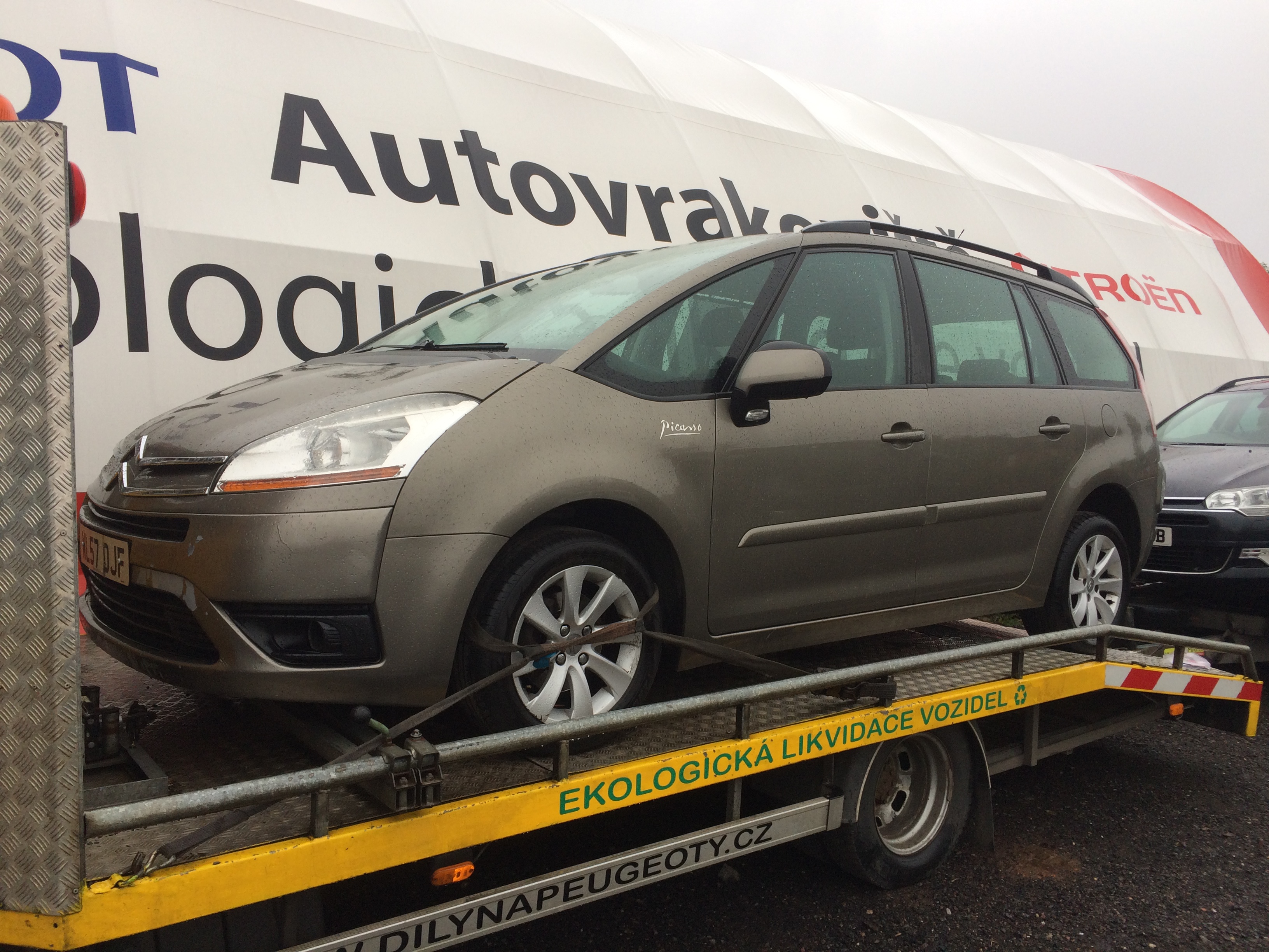 Vrakoviště Louka - Ekologická likvidace vozidel foto 2