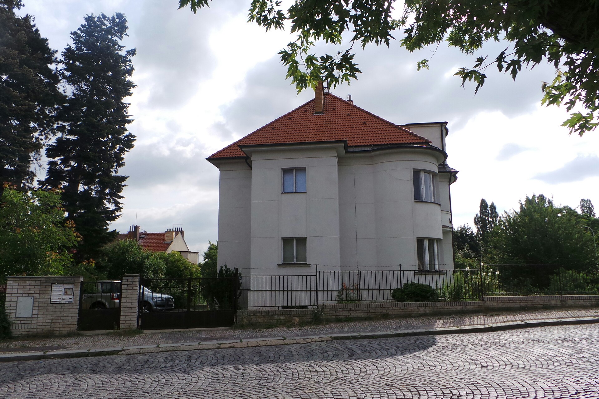 Ing. arch. Lubomír Hromádko - architektonická kancelář