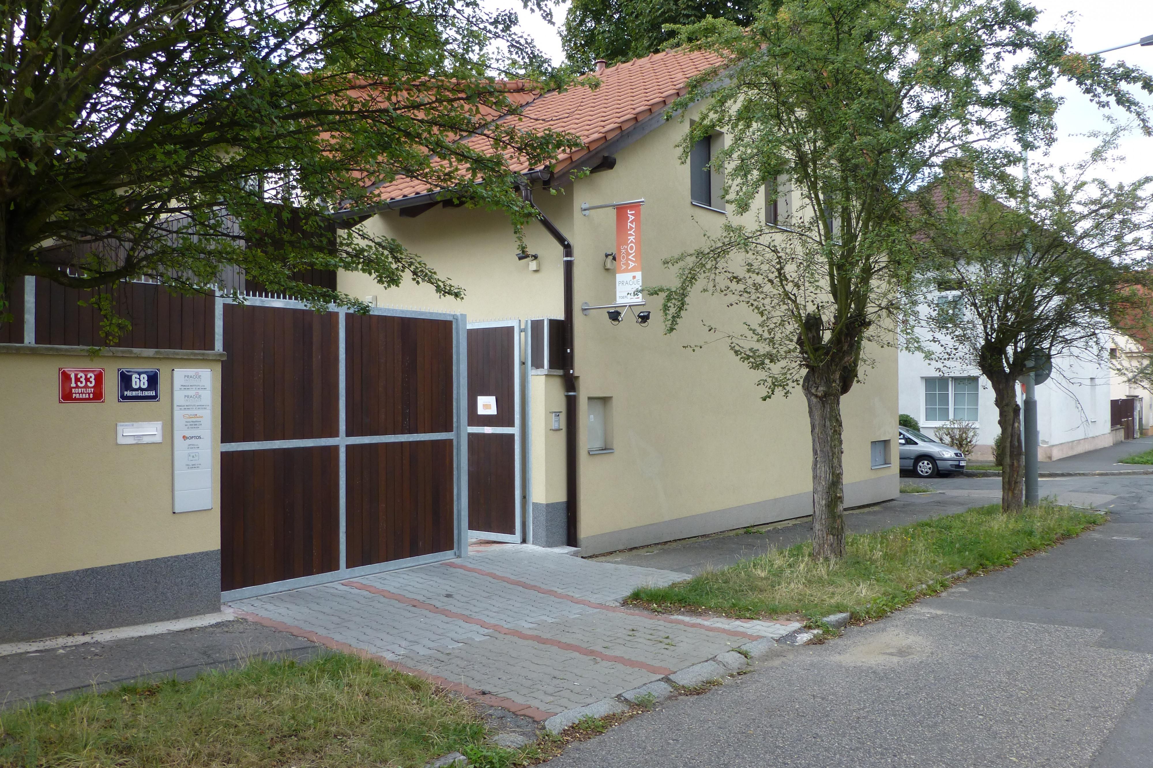 PRAGUE INSTITUTE - jazyková škola