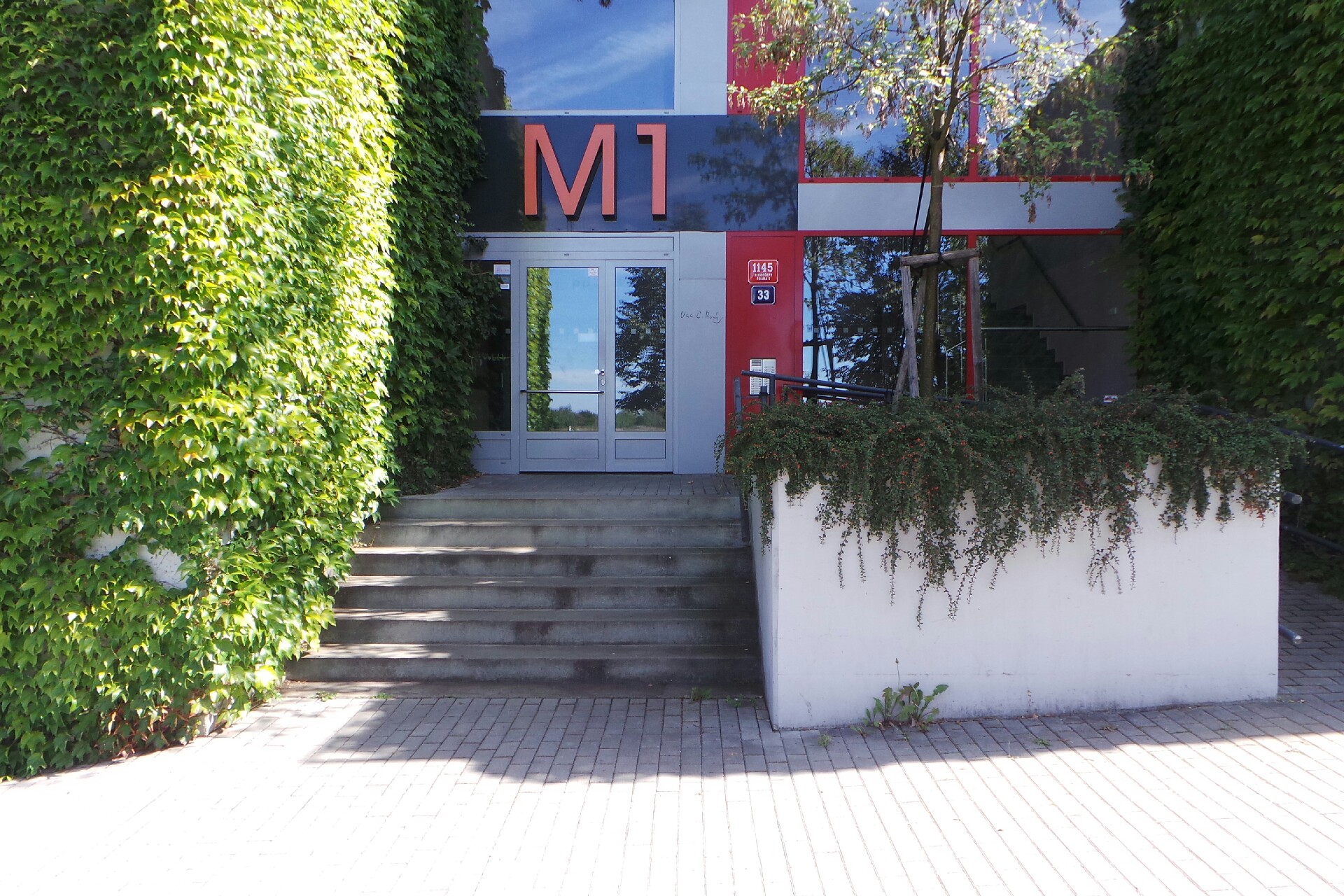 Mgr. Vladimír Syruček