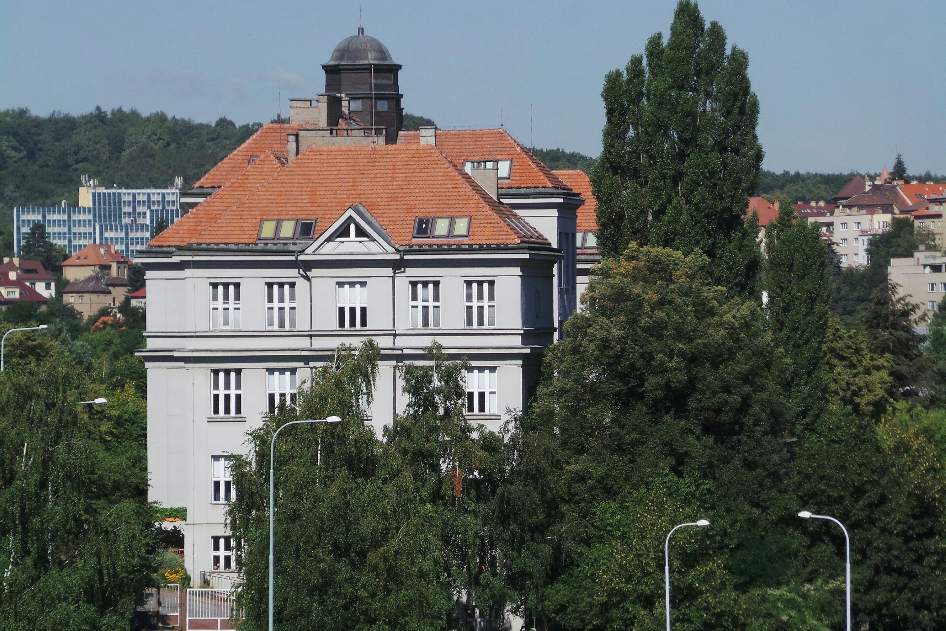 Základní škola pro sluchově postižené, Praha 5, Výmolova 169