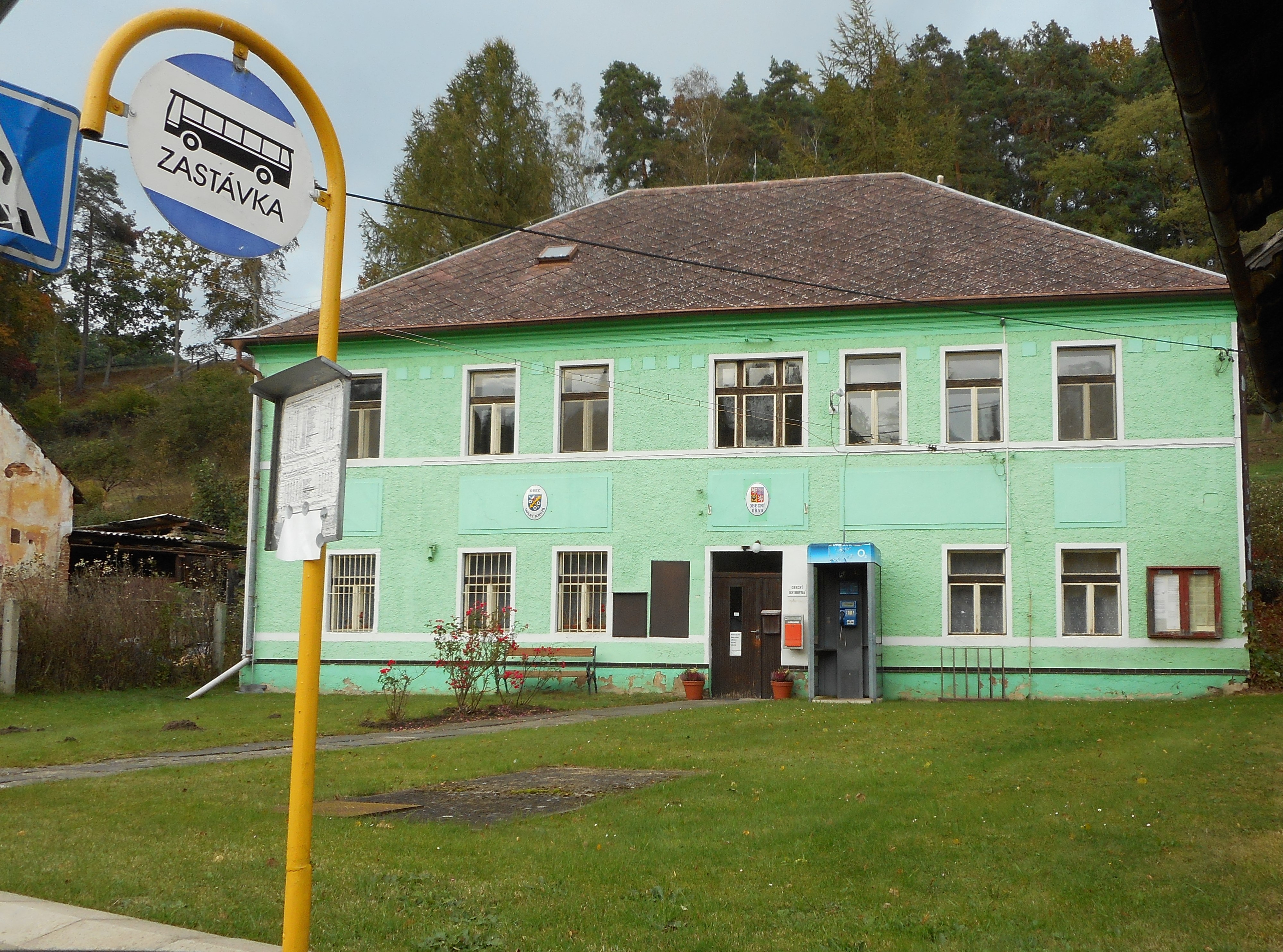 Dolní Krupá - obecní úřad