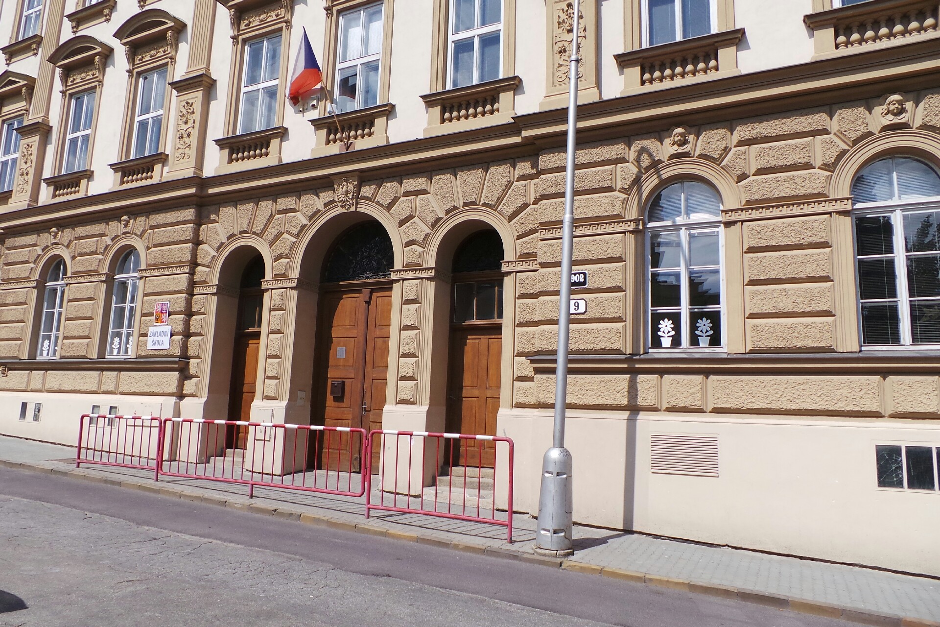 ZŠ Znojmo, náměstí Republiky 9