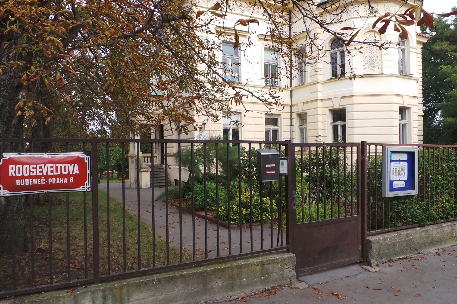 Základní škola speciální a Praktická škola, Praha 6, Rooseveltova 8