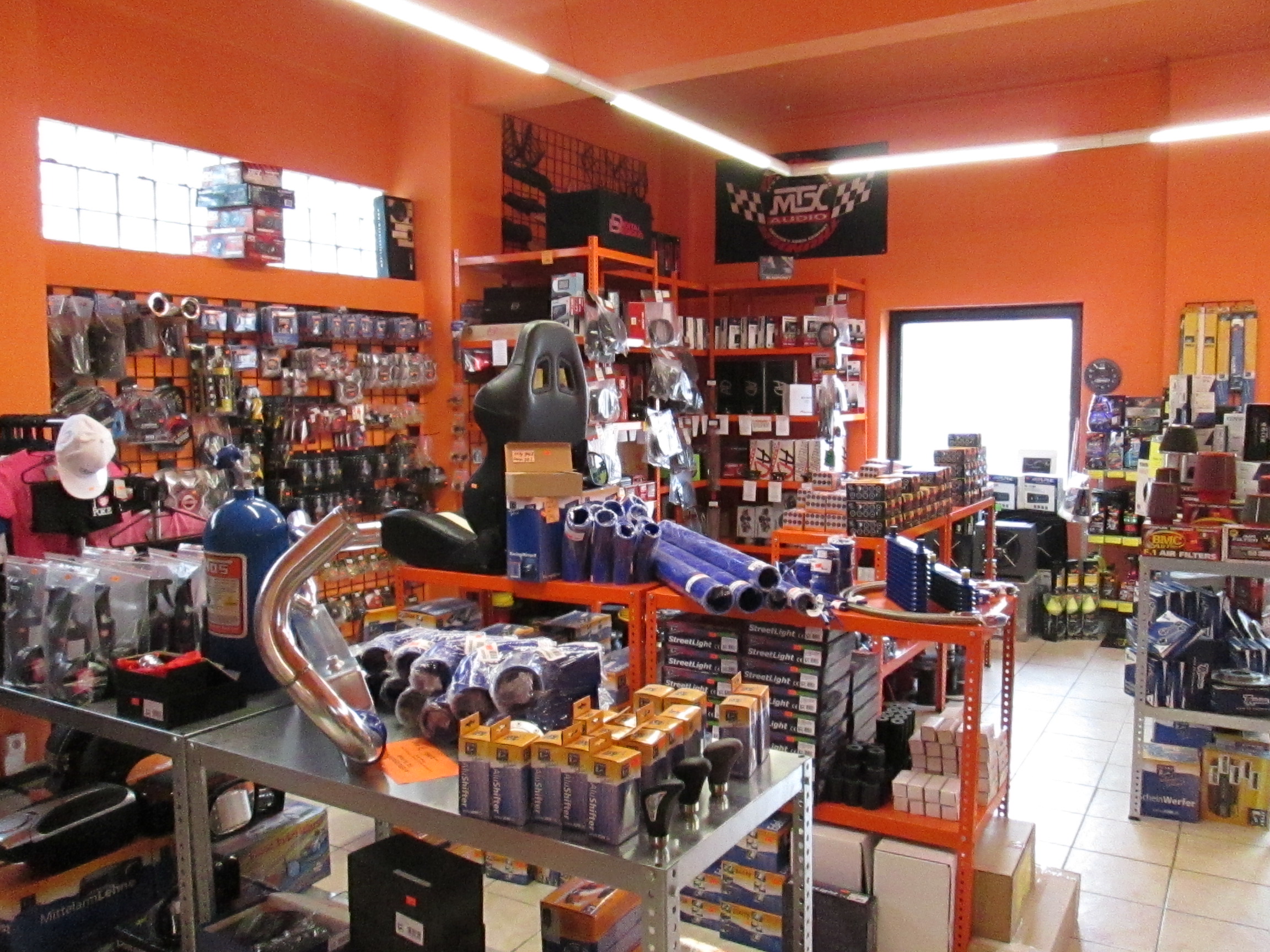 Revilo Auto s.r.o. foto 2