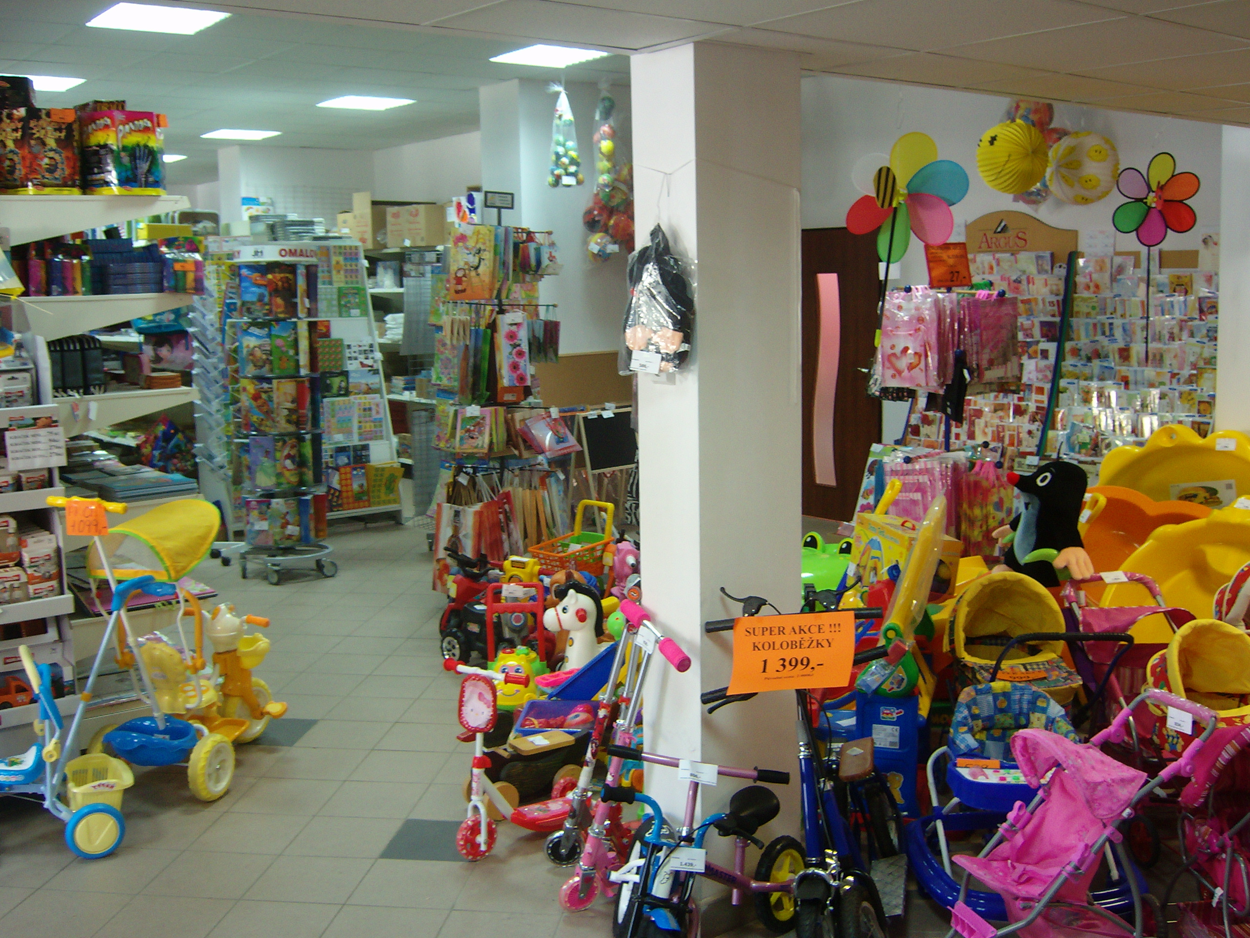 TOYS ŠERÝ foto 3