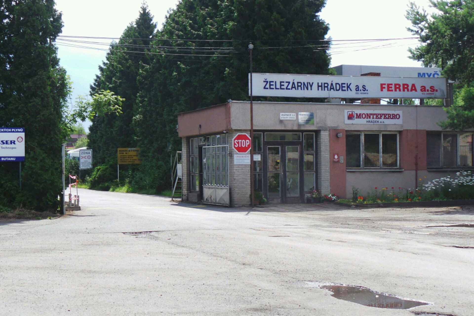 Reality Hrádek, a.s.