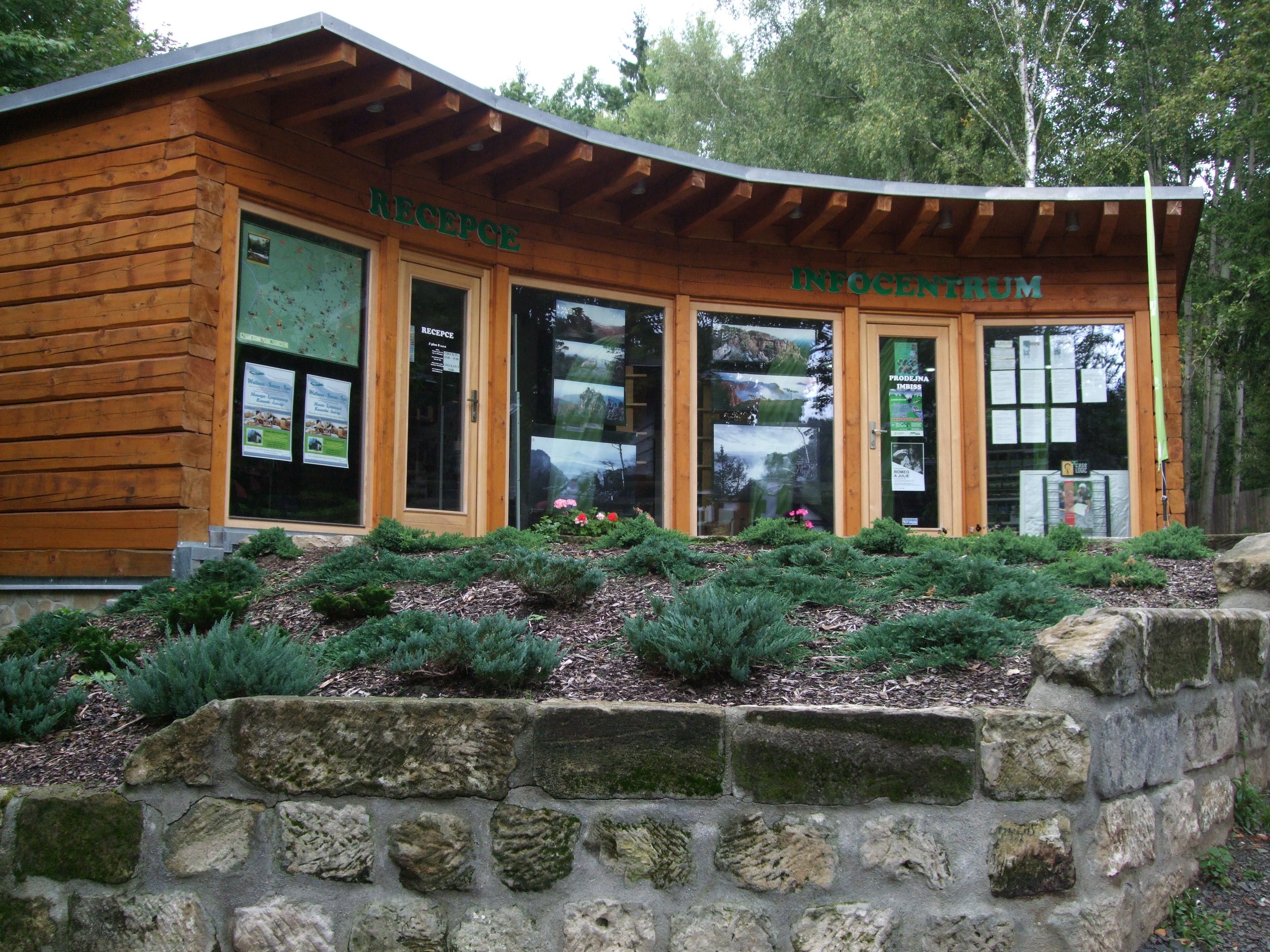 J plus S - Informační centrum