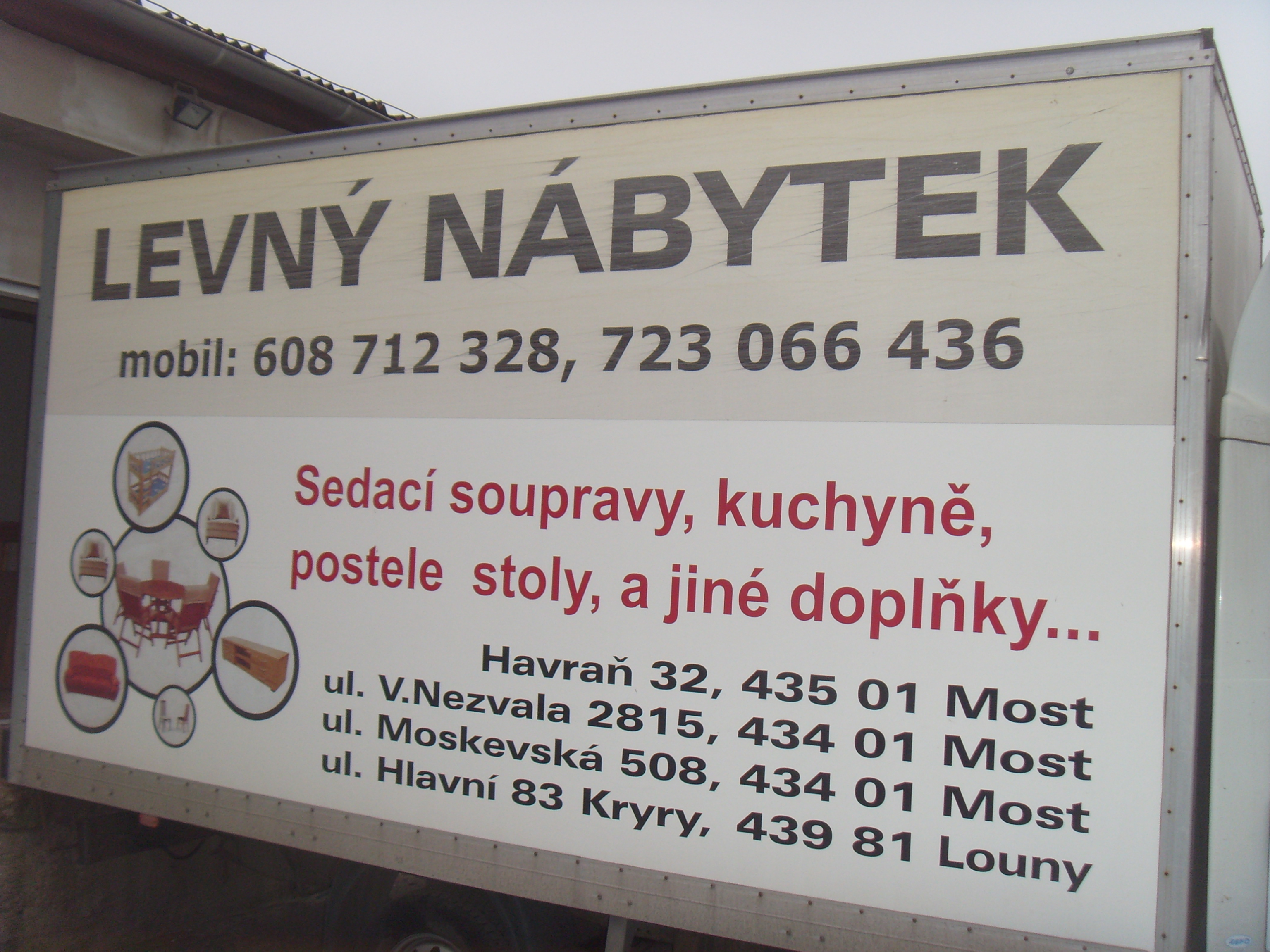 LEVNÝ NÁBYTEK - Jiří Křičenský foto 3