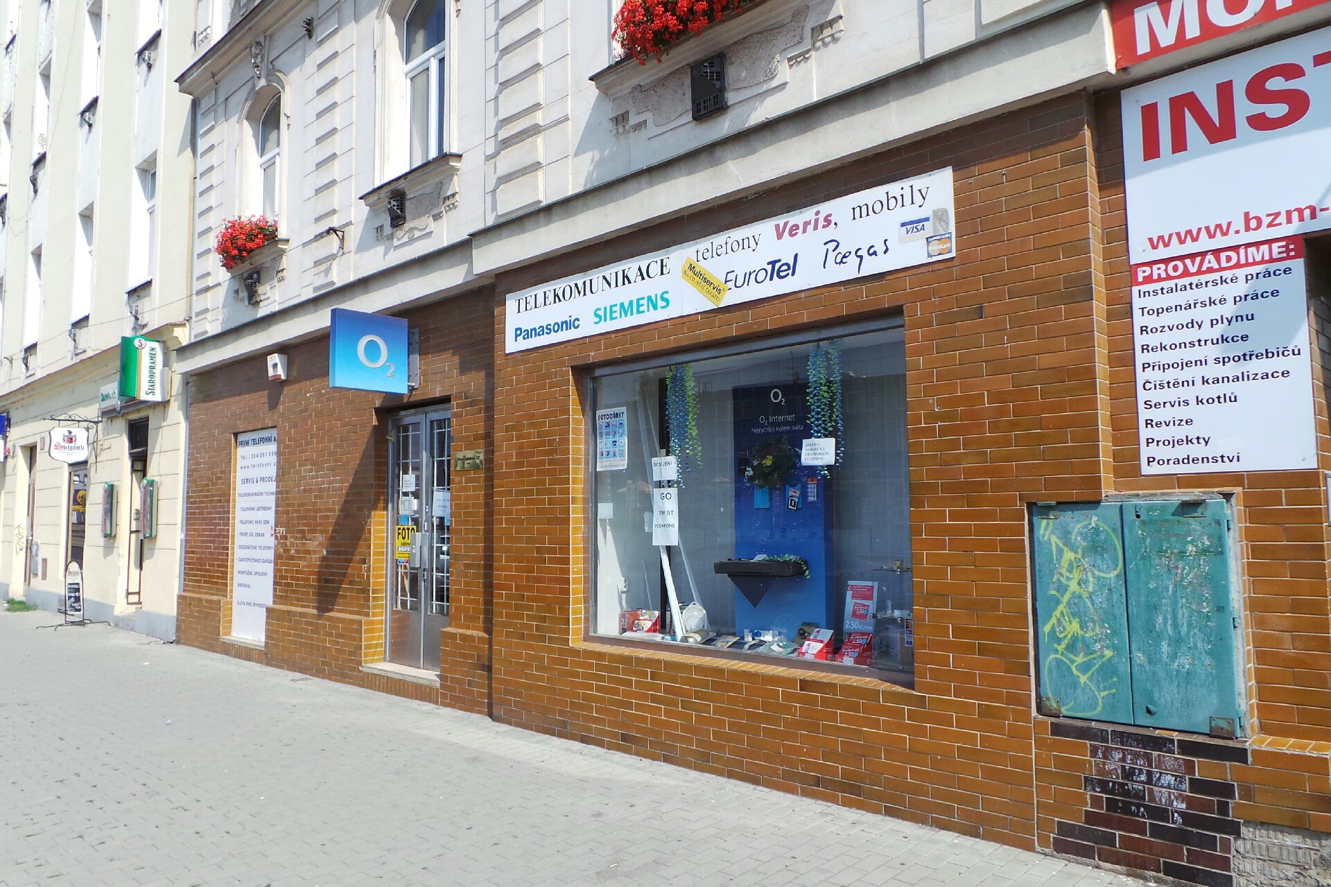 PRVNÍ TELEFONNÍ, a.s.