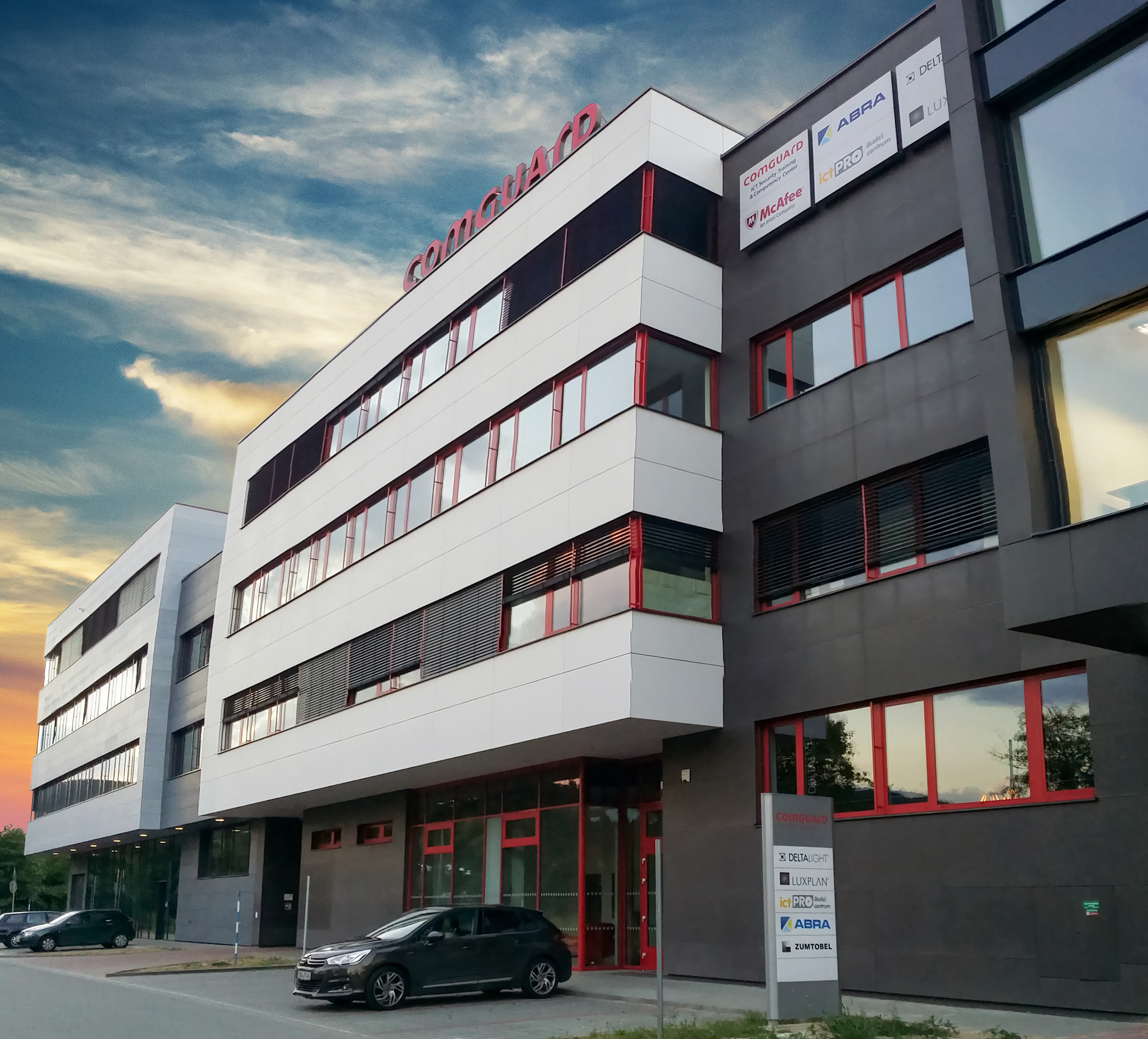 ICT Pro - školicí centrum