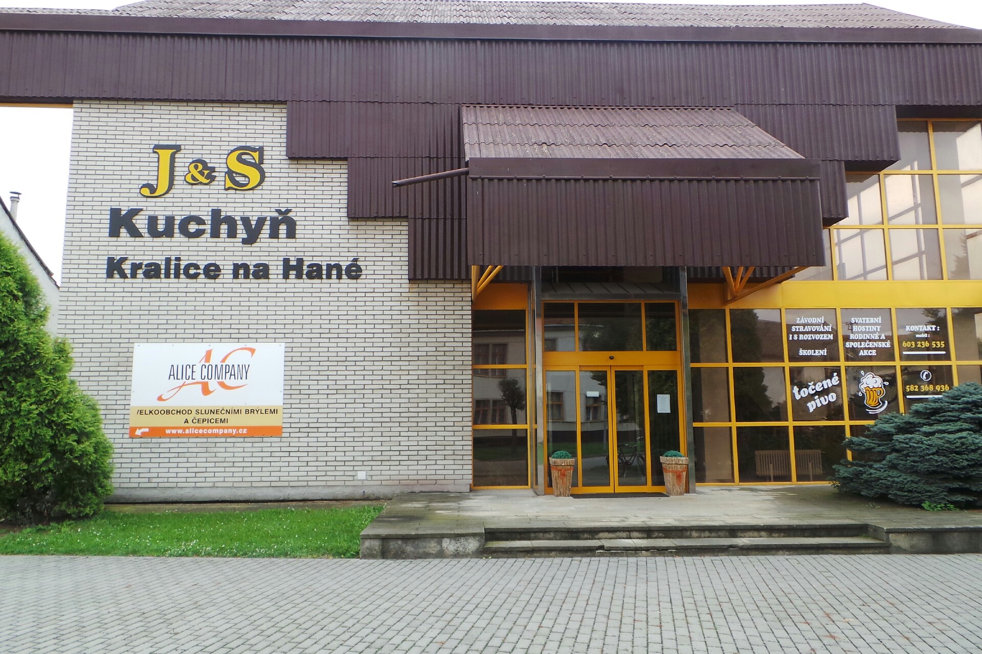 Kuchyně J&S Kralice na Hané, spol. s r.o.