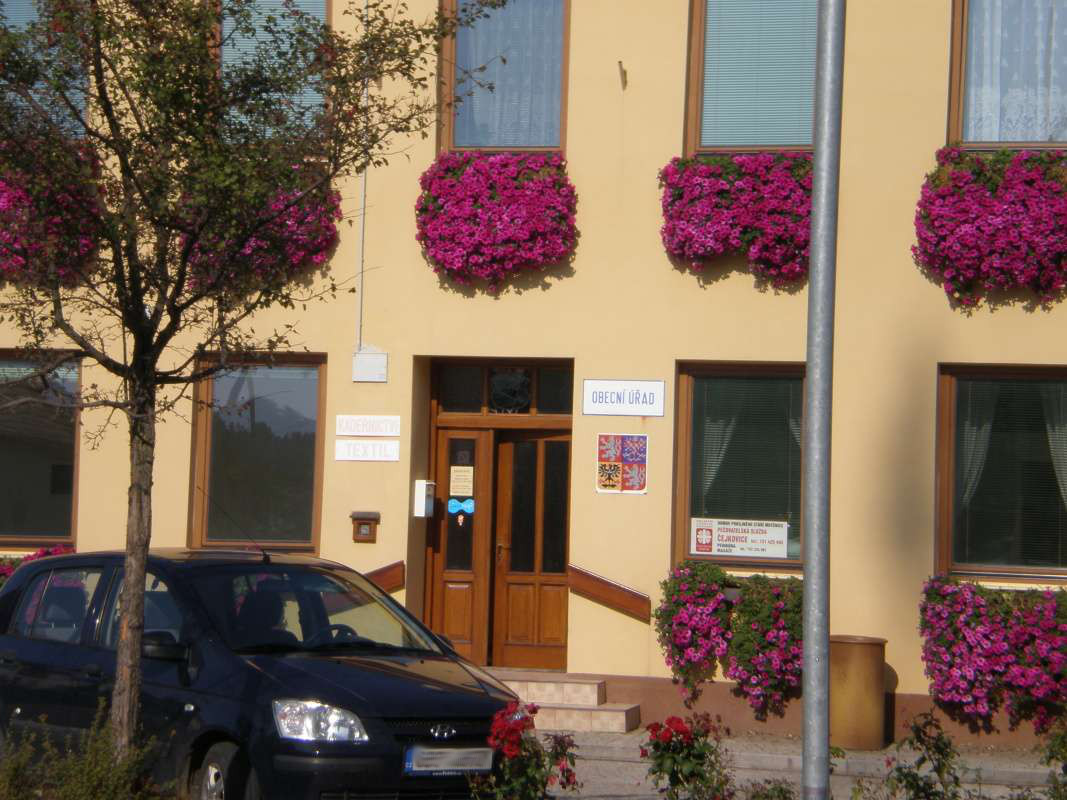 Čejkovice - obecní úřad foto 2