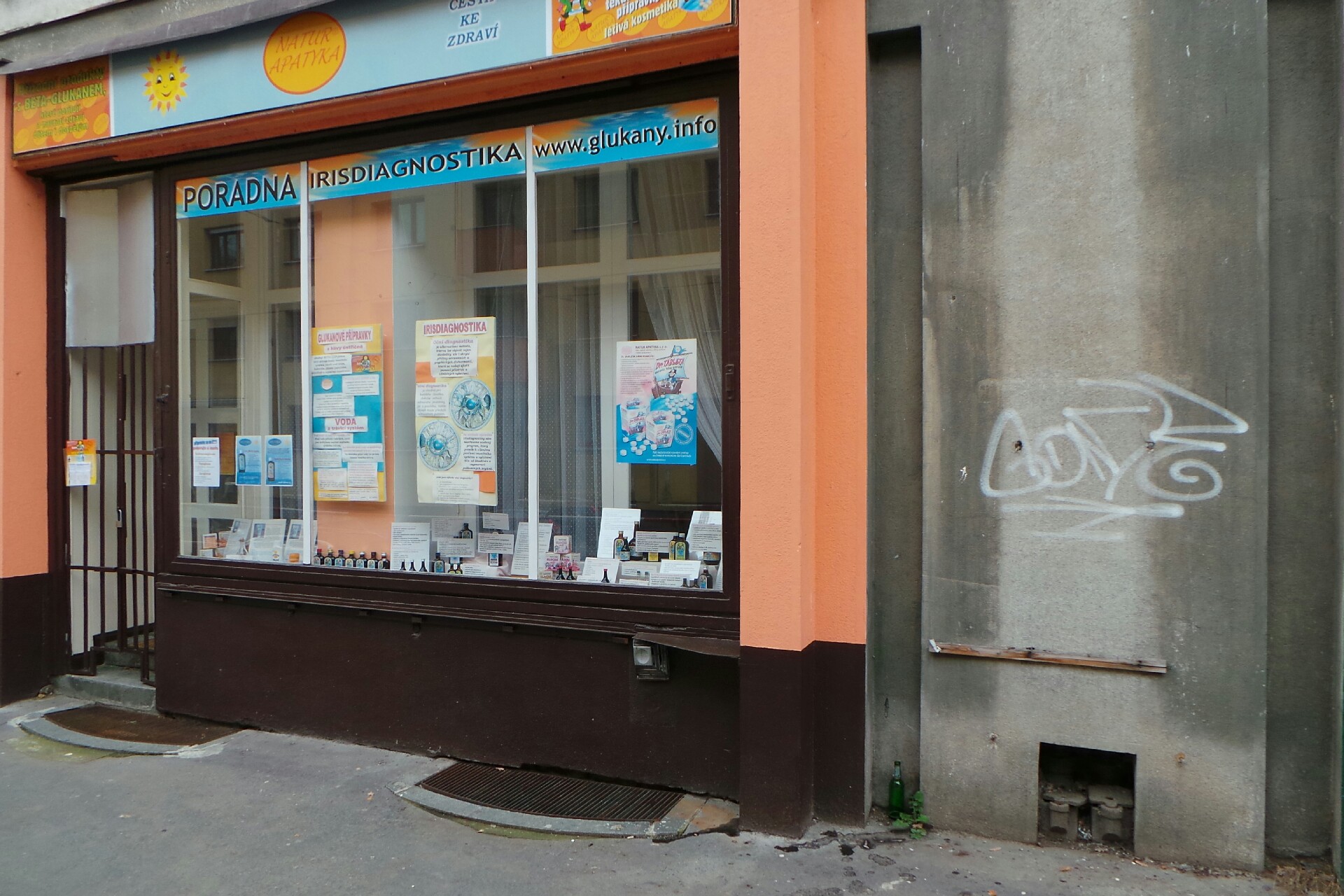 NATUR APATYKA, s.r.o.