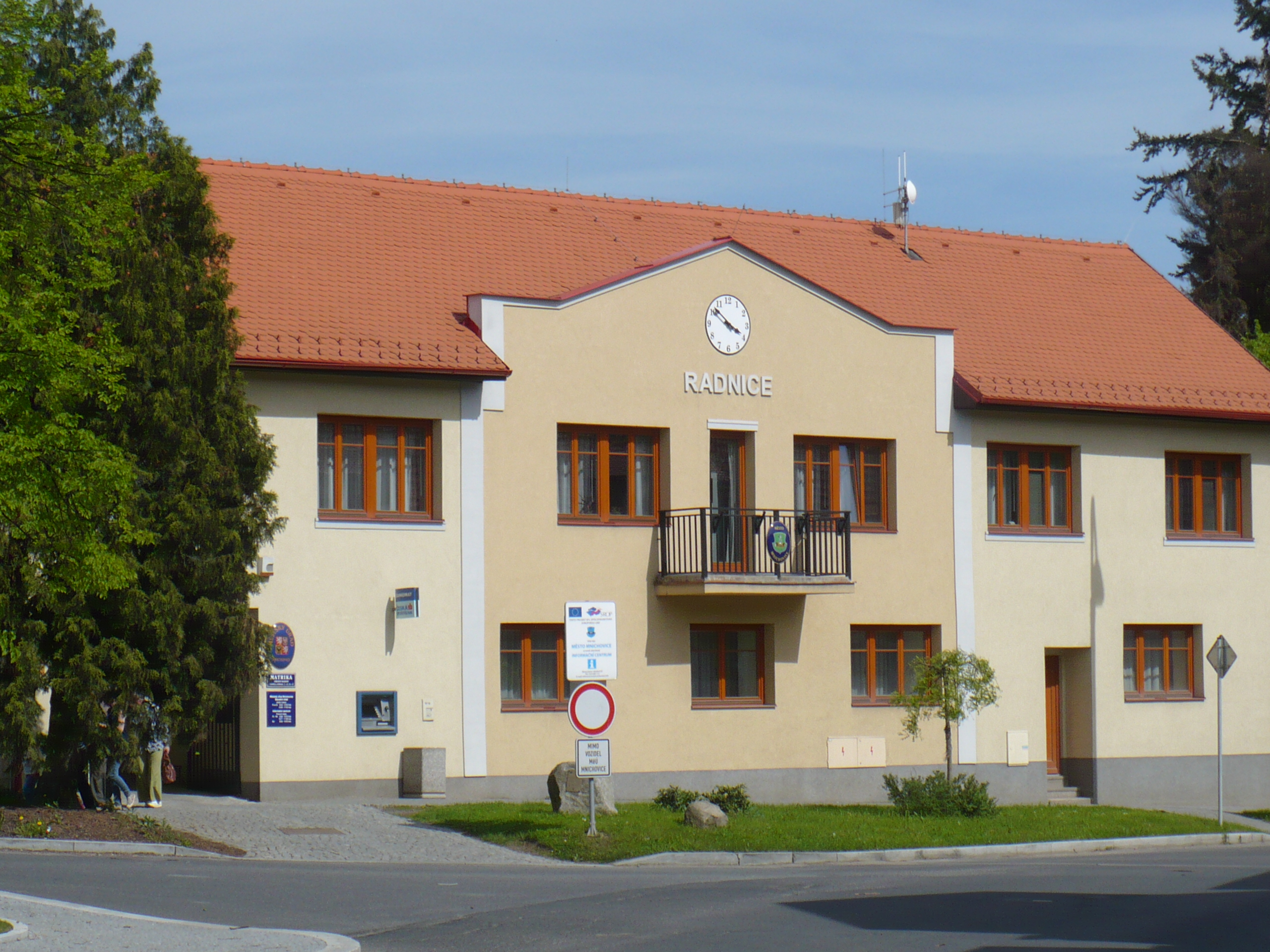 Mnichovice - městský úřad