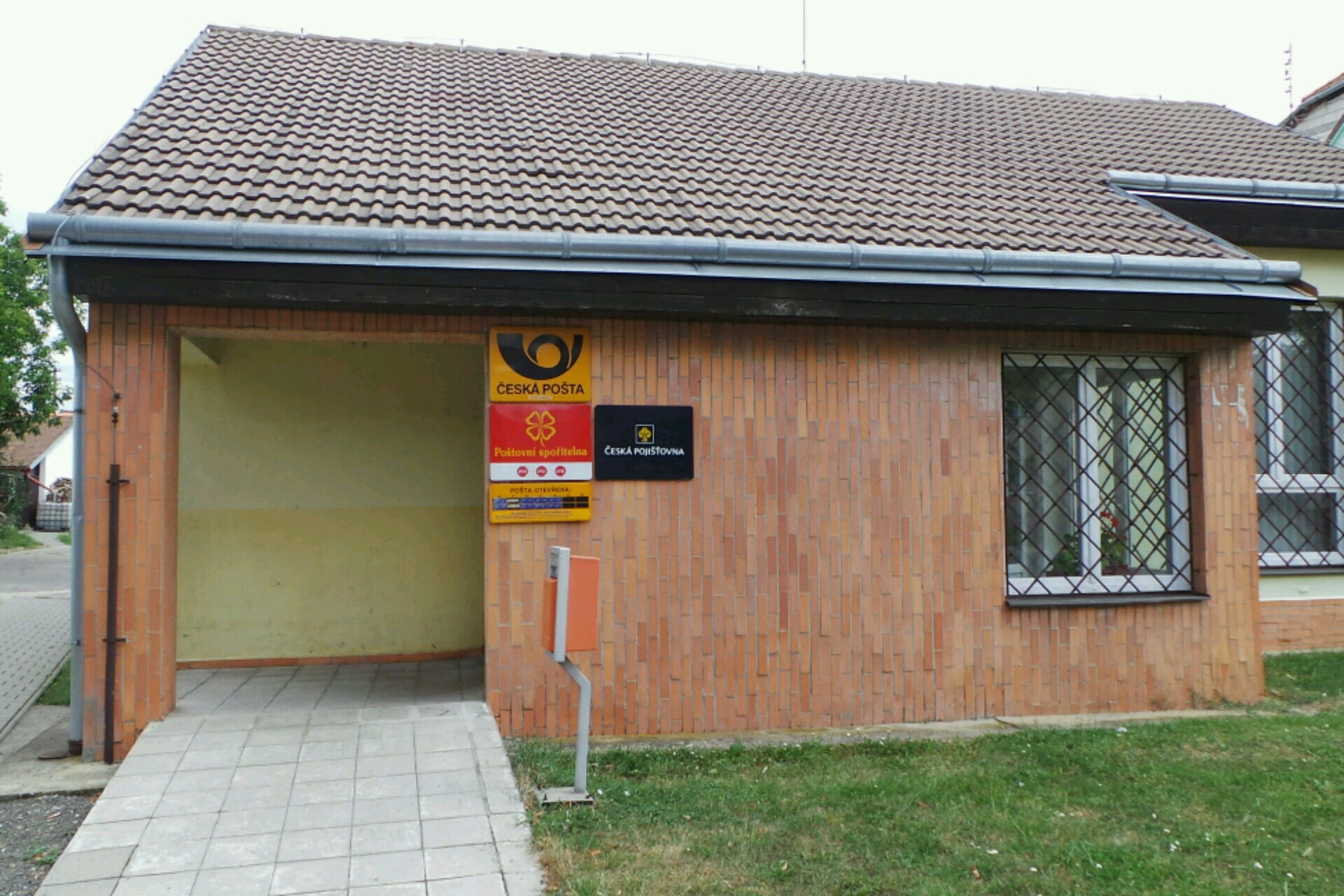 Pošta Hroznová Lhota