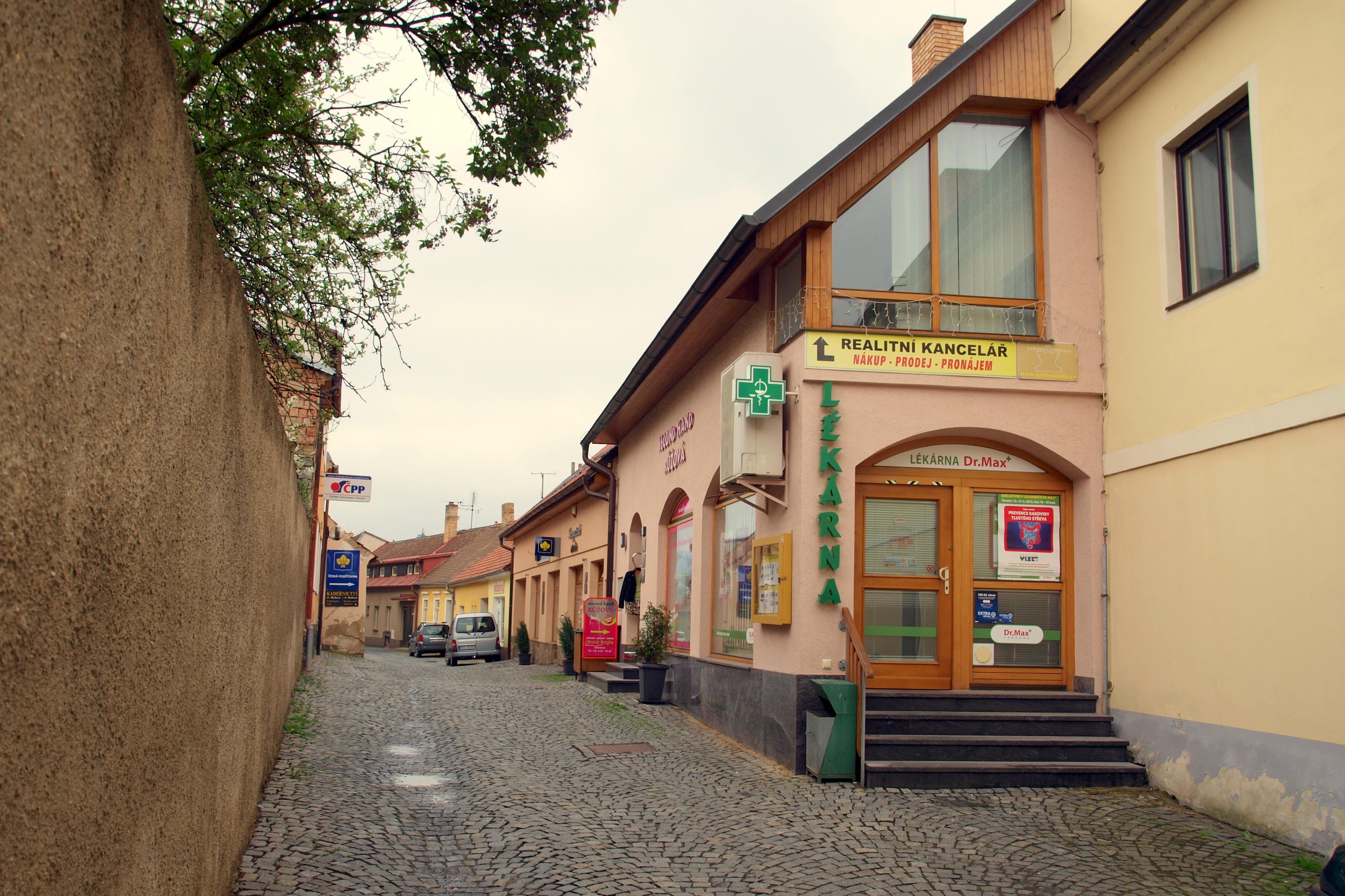 GOLDEN CASTLE s.r.o.