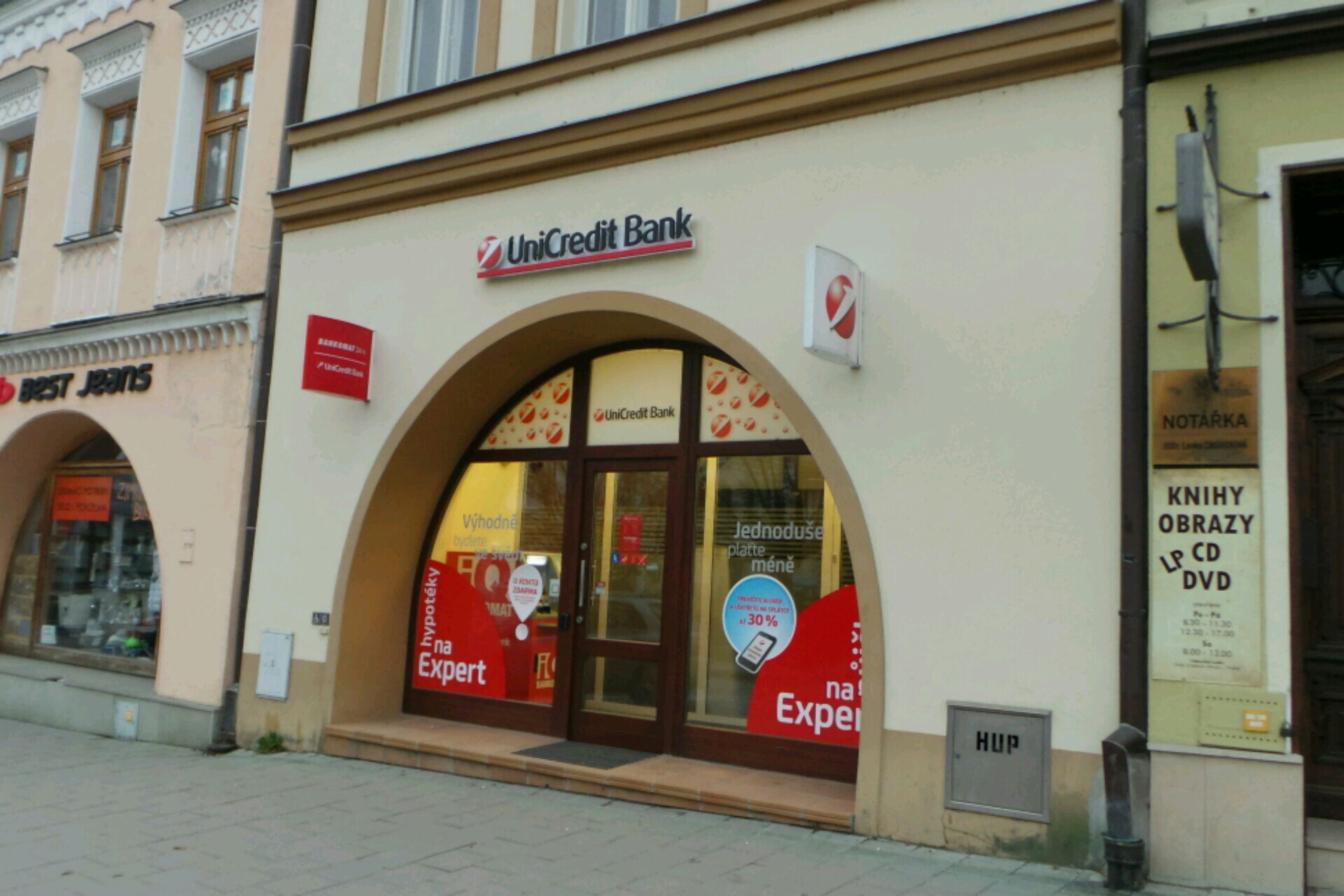 Bankomat UniCredit Bank Czech Republic foto 3