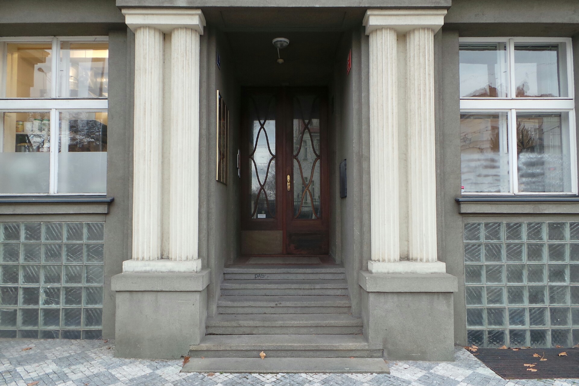 TRAVEL CONSULTING, s.r.o.