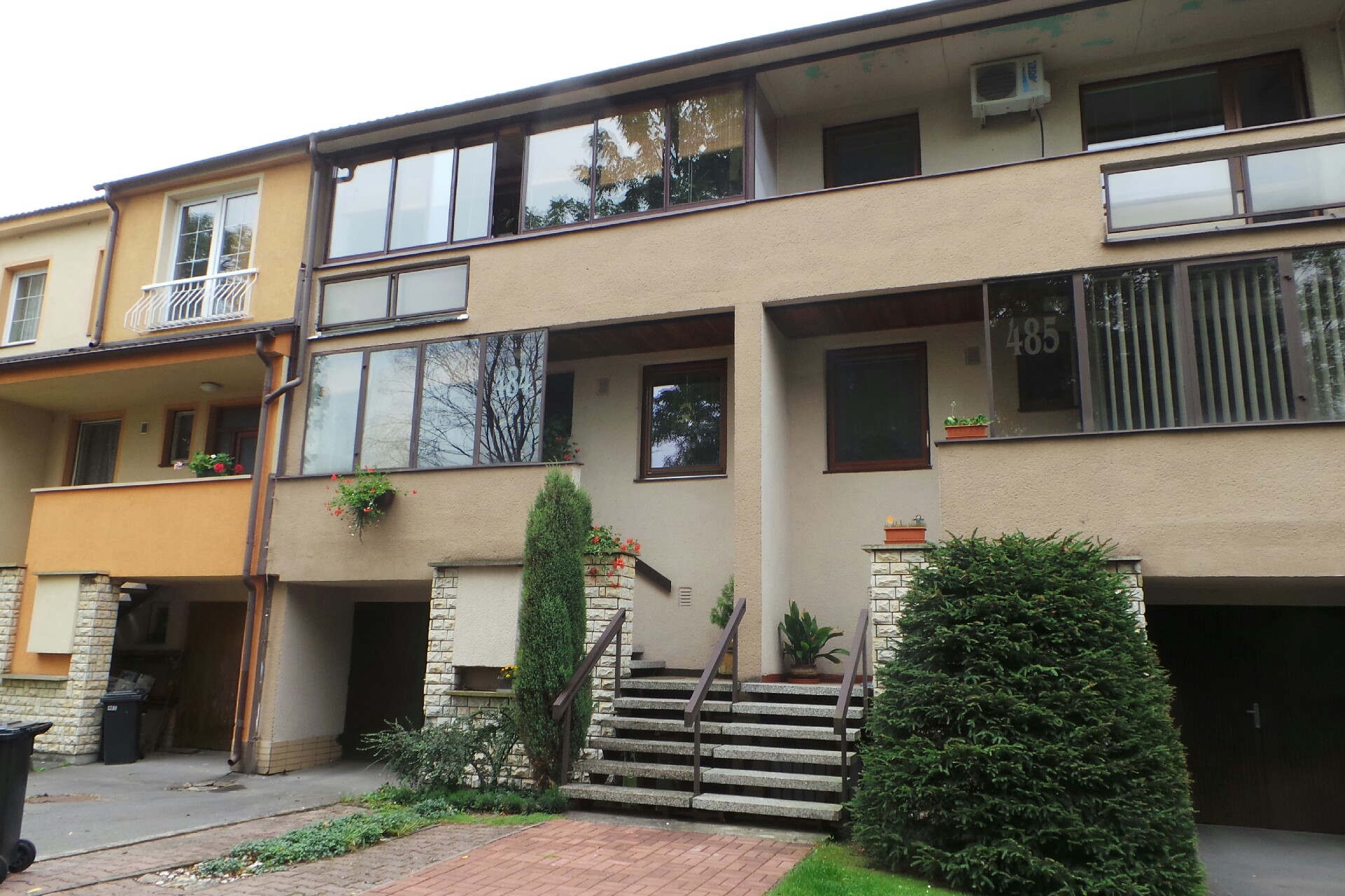 ISAZ-Markl a spol., v.o.s.