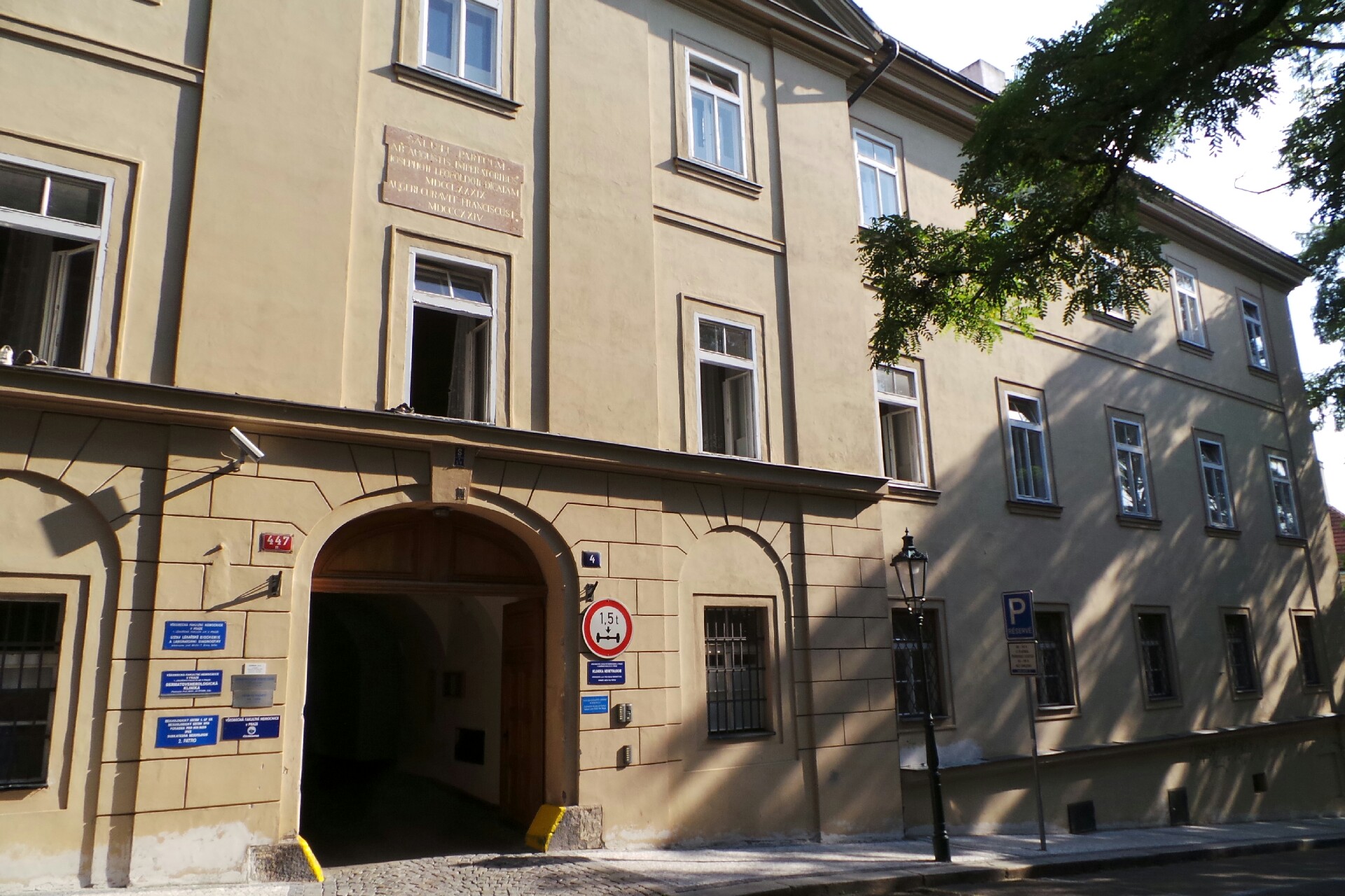 Skálův institut
