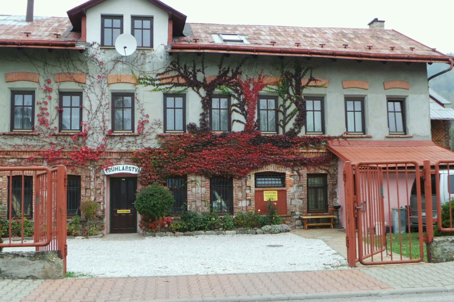 Václav Kricnar - TRUHLÁŘSTVÍ foto 1