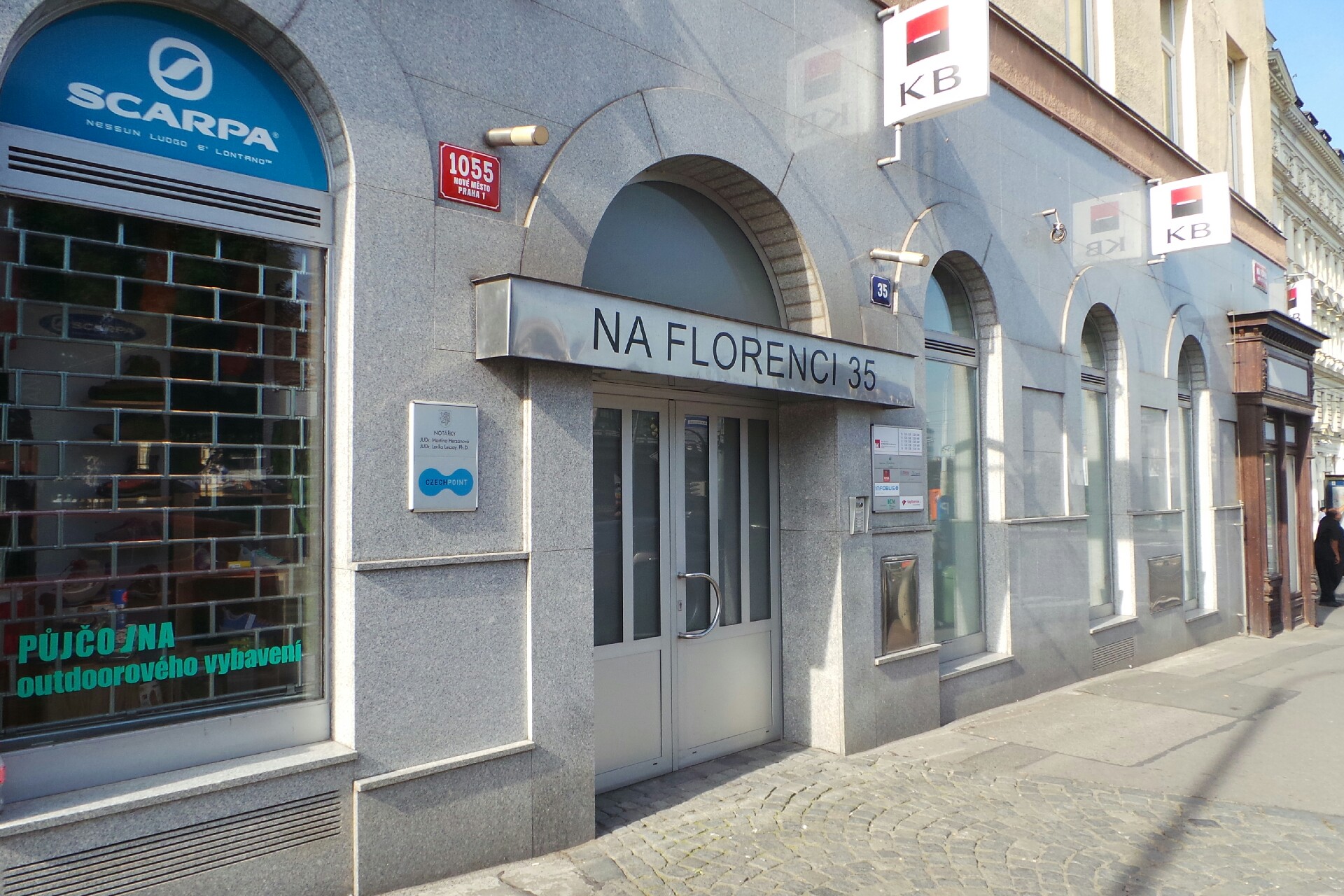 JUDr. Lenka Leszay - notářka