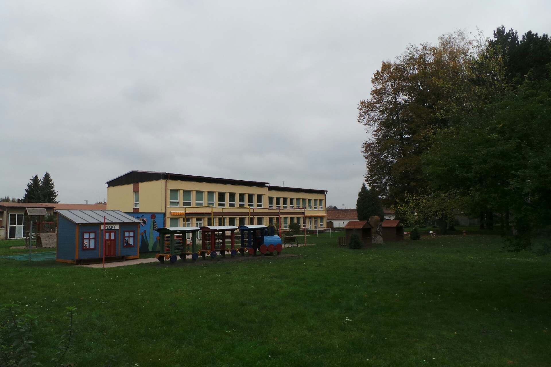 MŠ MAŠINKA Pečky foto 2