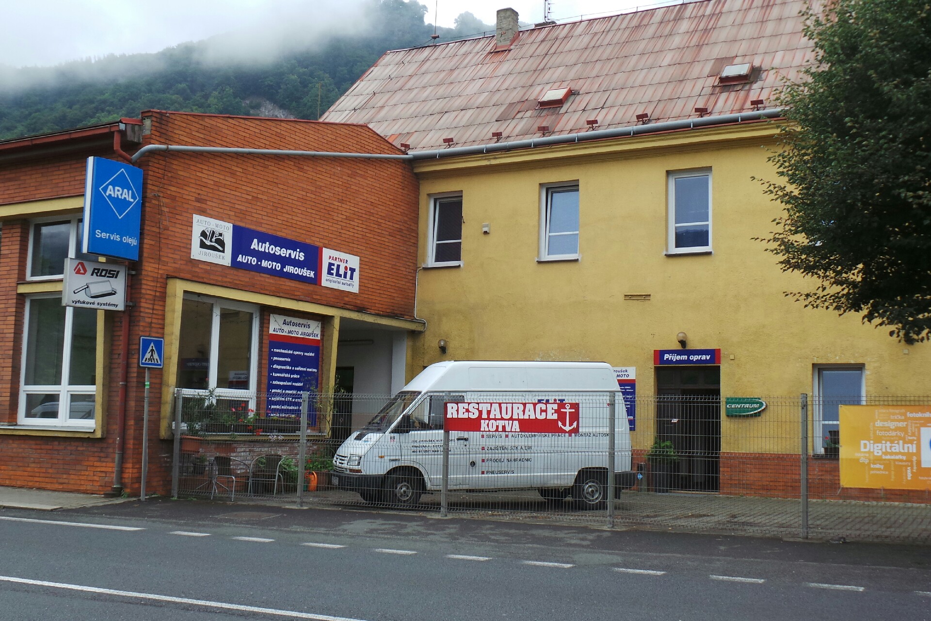 Auto-Moto Ivo Jiroušek