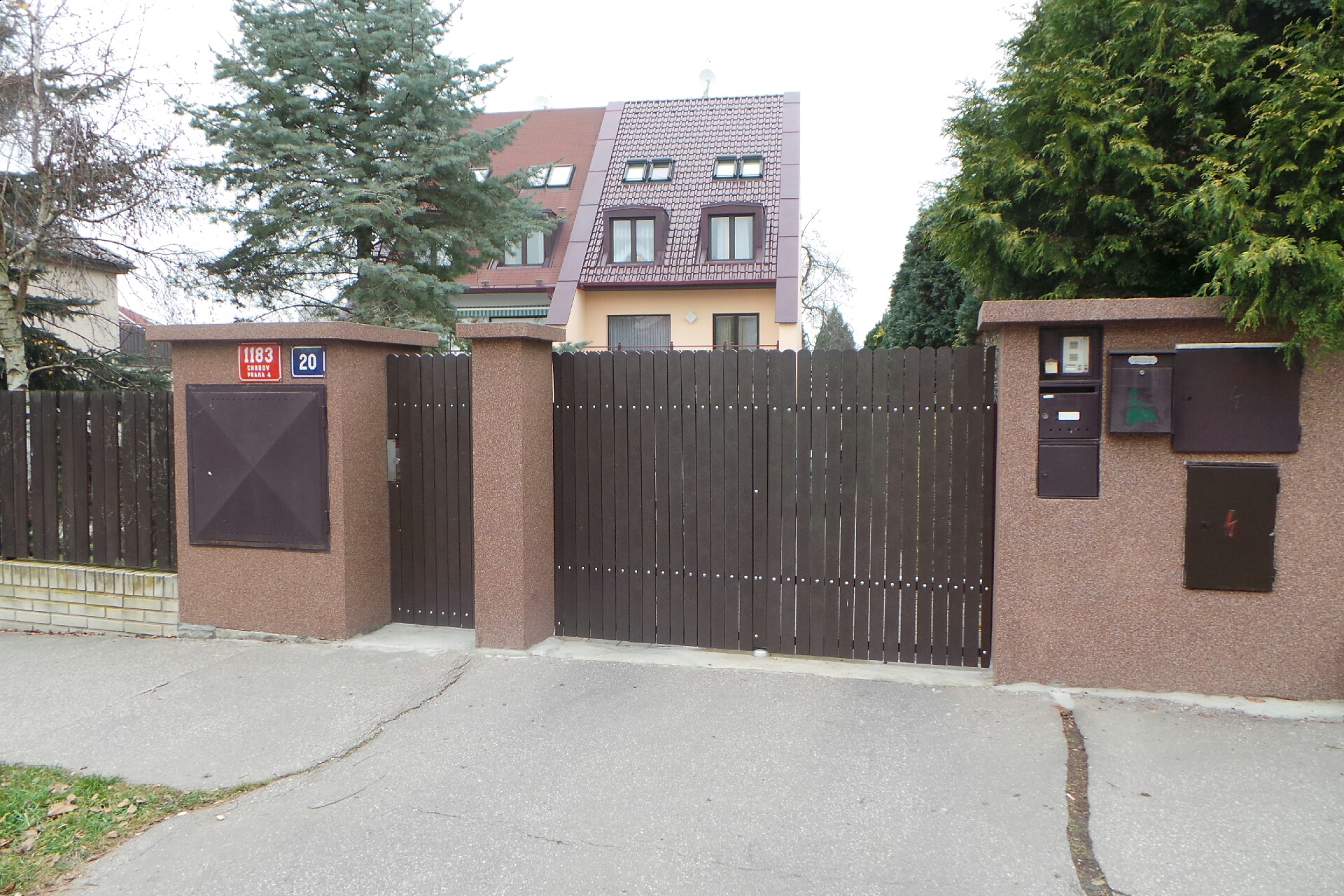 JUDr. Hung Nguyen Chu Hoang, Ph.D., advokát