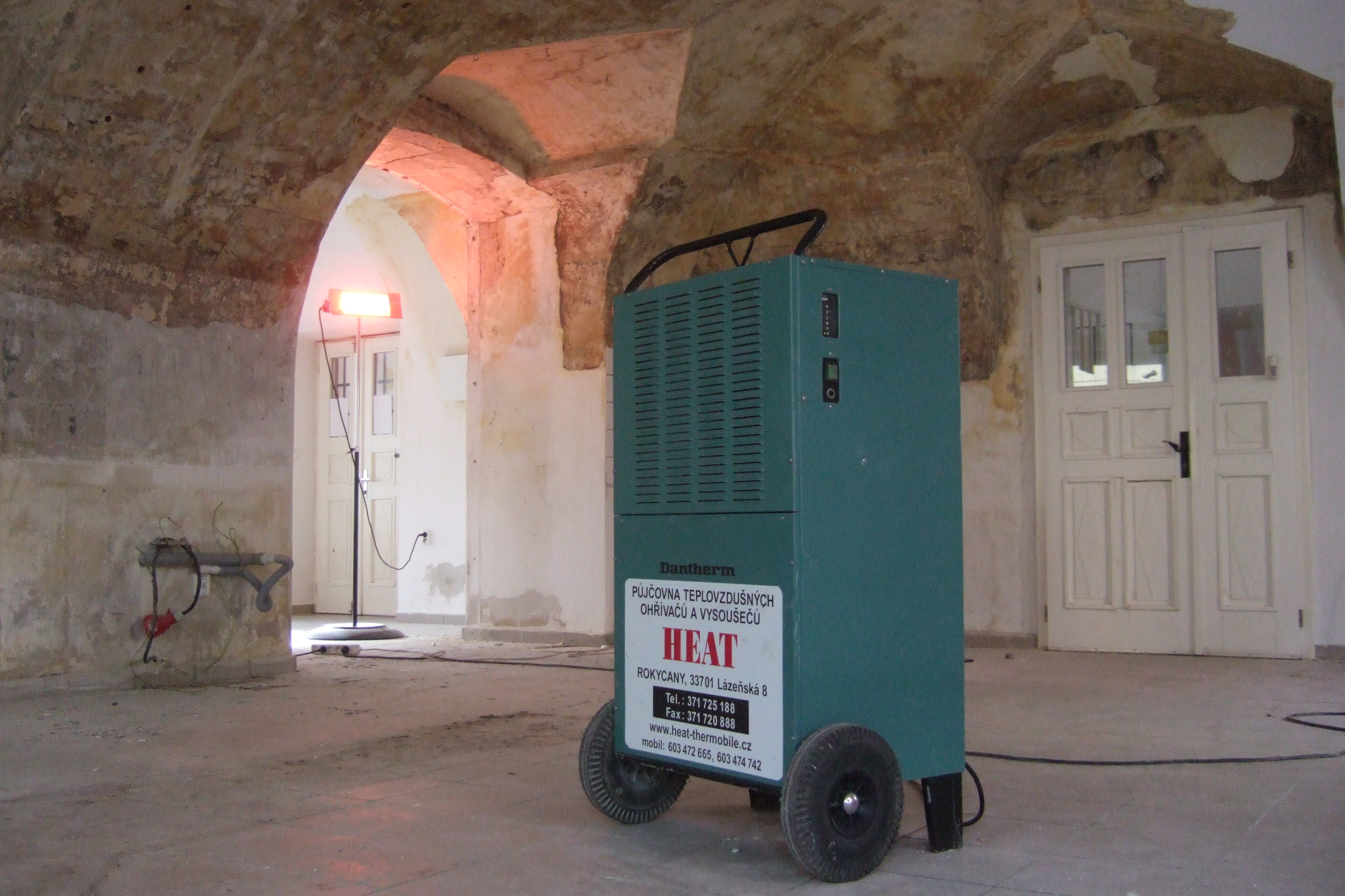 HEAT teplovzdušné ohřívače a vysoušeče - odvlhčovače foto 2