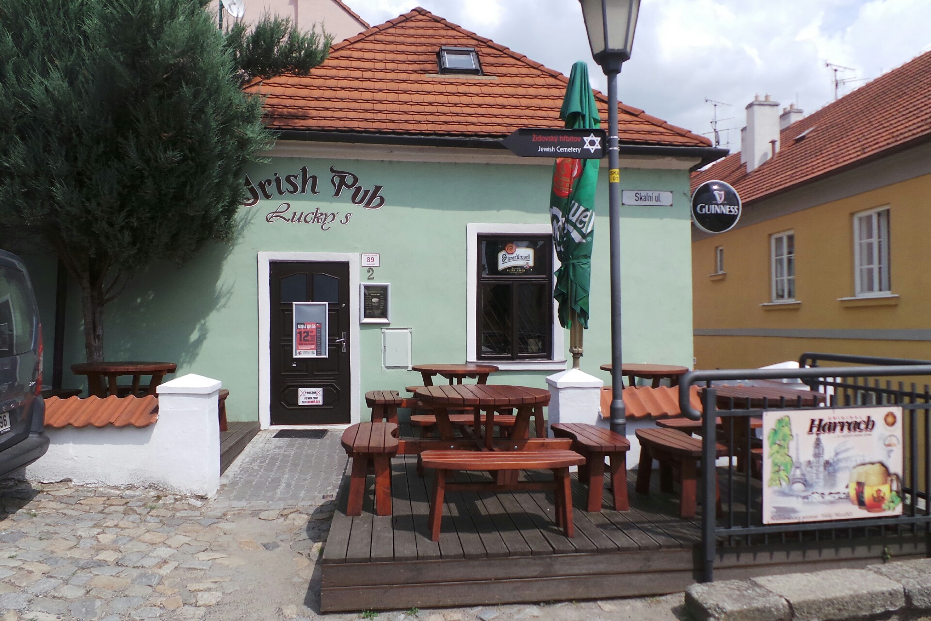 Lucky's Original Irish Pub