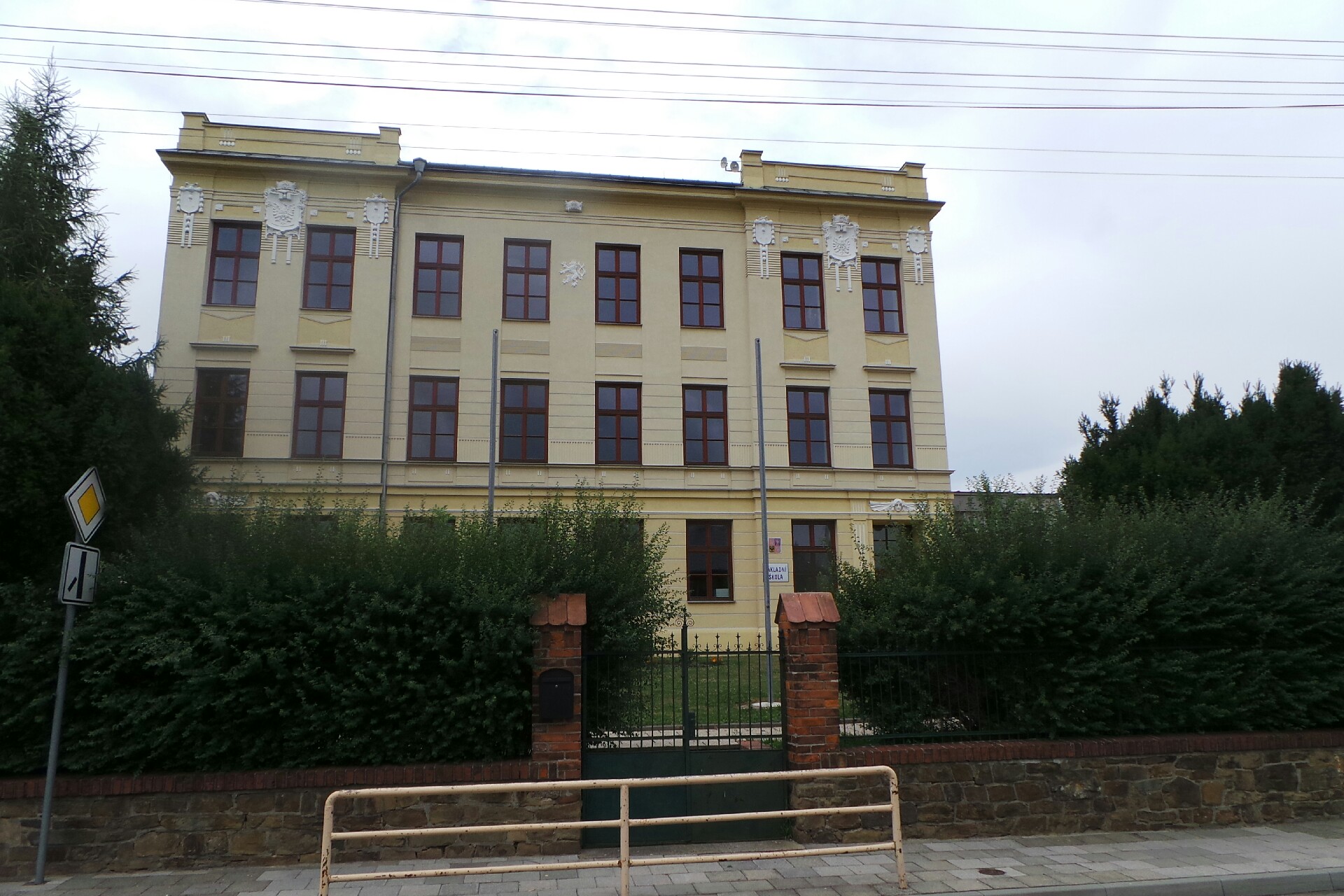 ZŠ a MŠ Dolní Životice