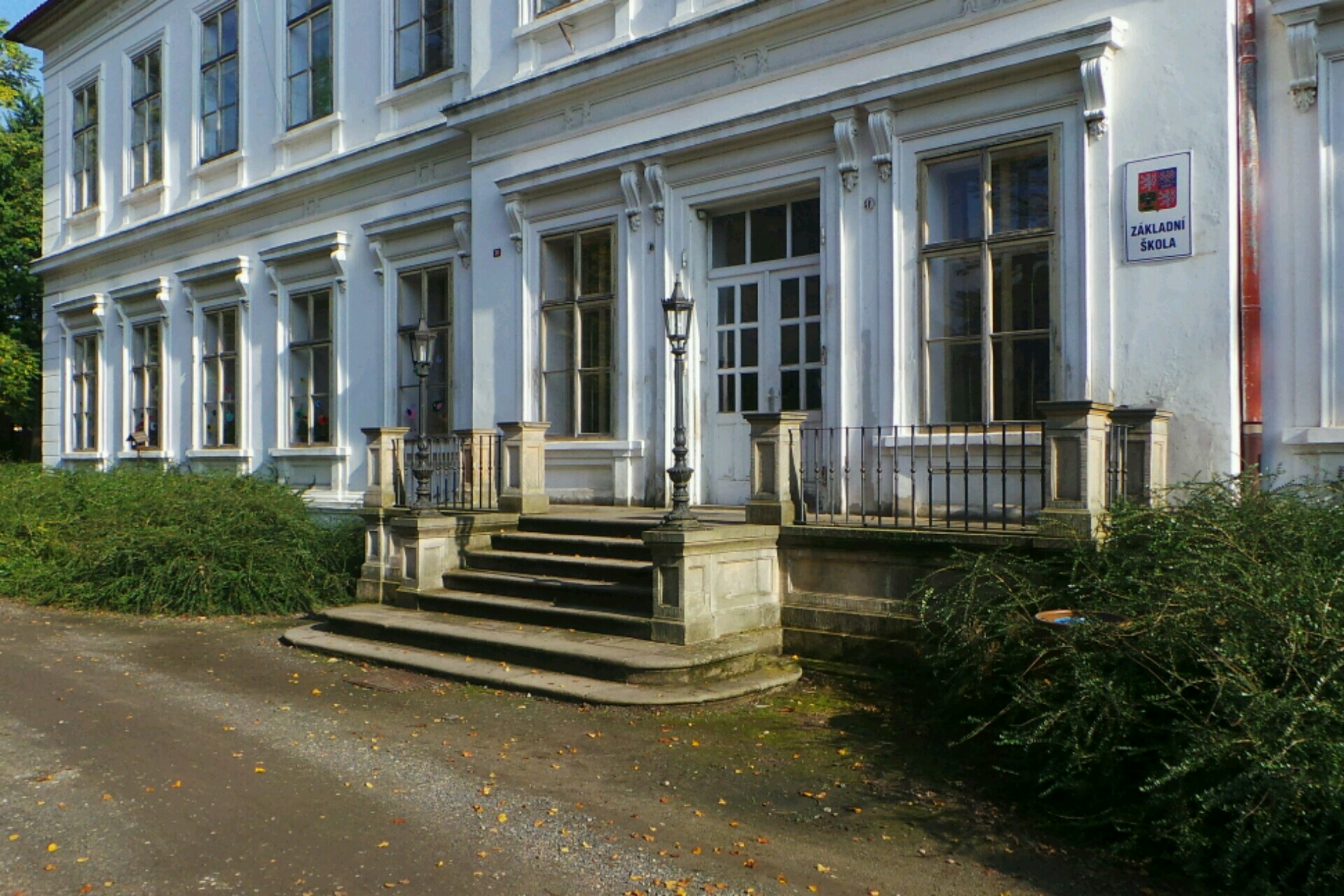 ZŠ a MŠ Ploskovice