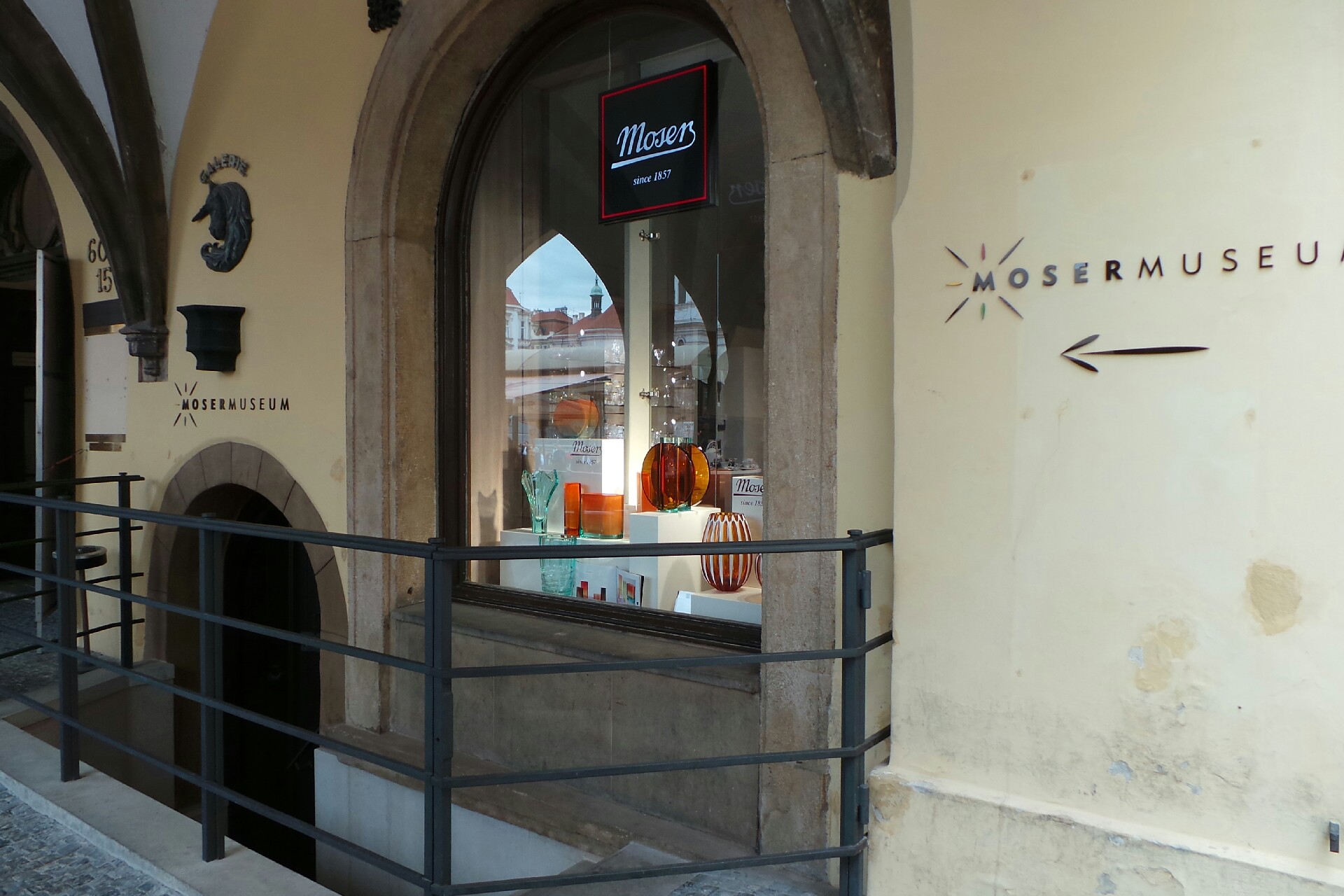 Prodejní galerie Moser foto 2