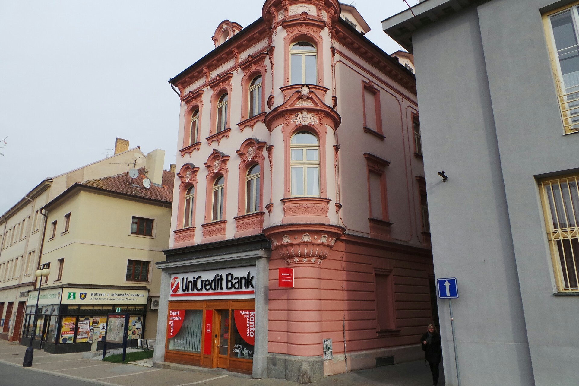 UniCredit Bank Czech Republic and Slovakia, a.s. foto 2