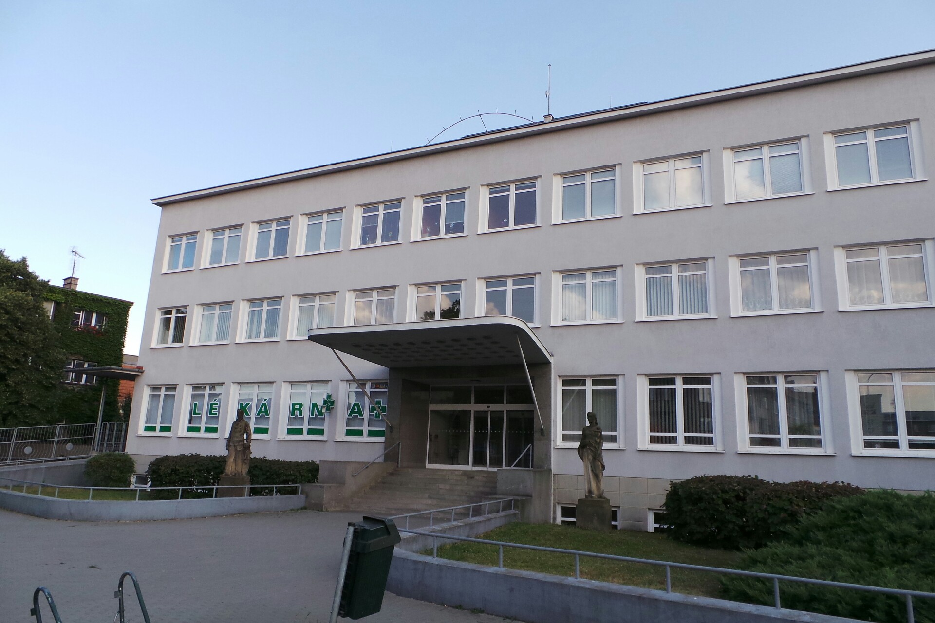 STANISLAV HOŠŤÁLEK MUDR. SOUKROMÁ OČNÍ AMBULANCE