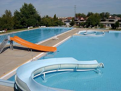 Letní koupaliště bazén Mělník