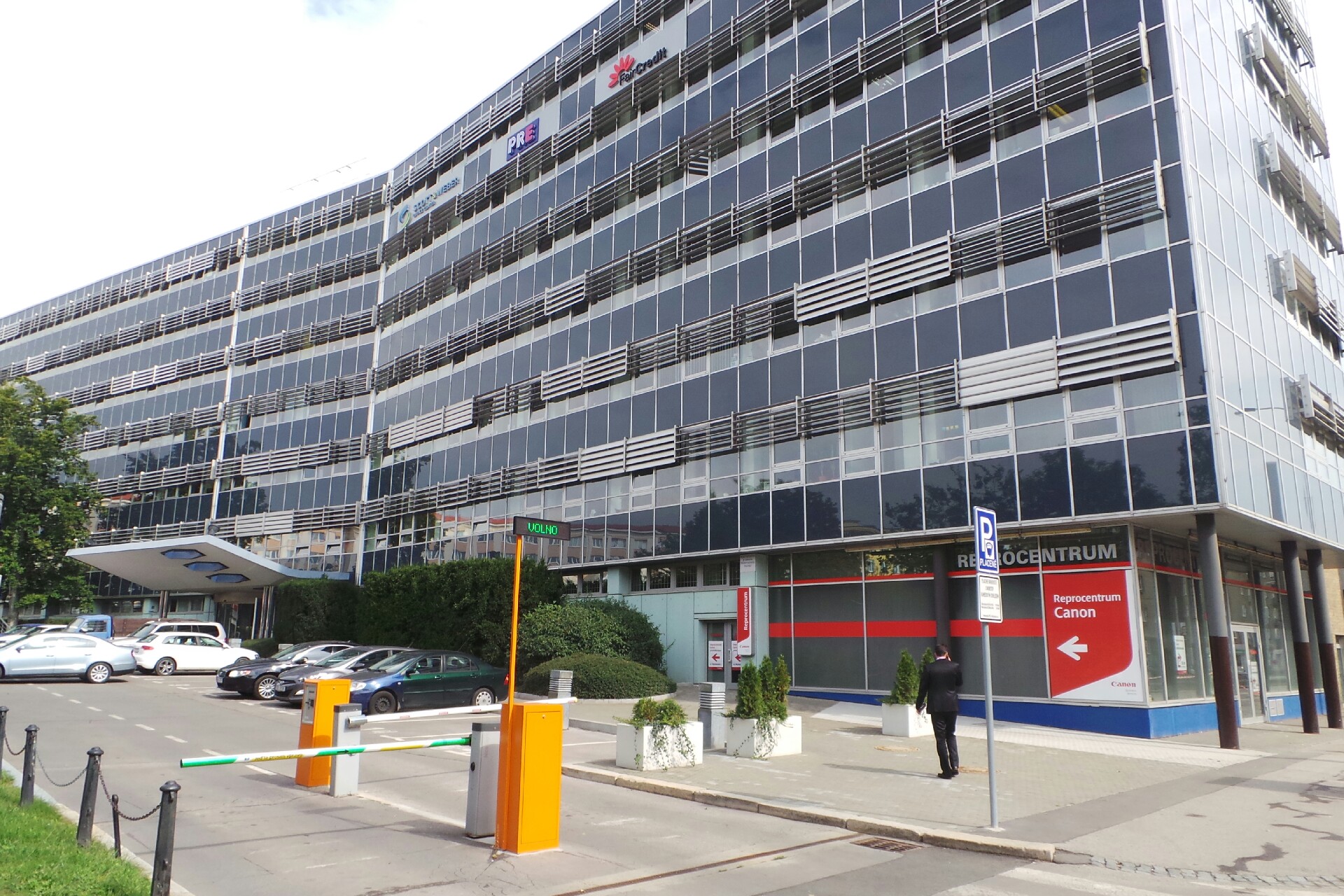 elesh design studio, s.r.o.