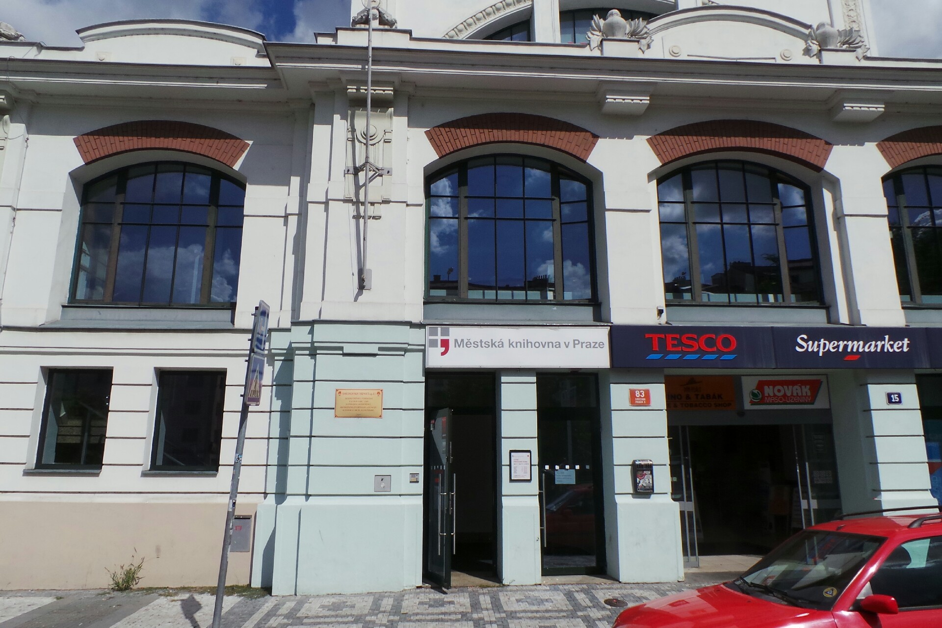 Městská knihovna v Praze - Smíchov