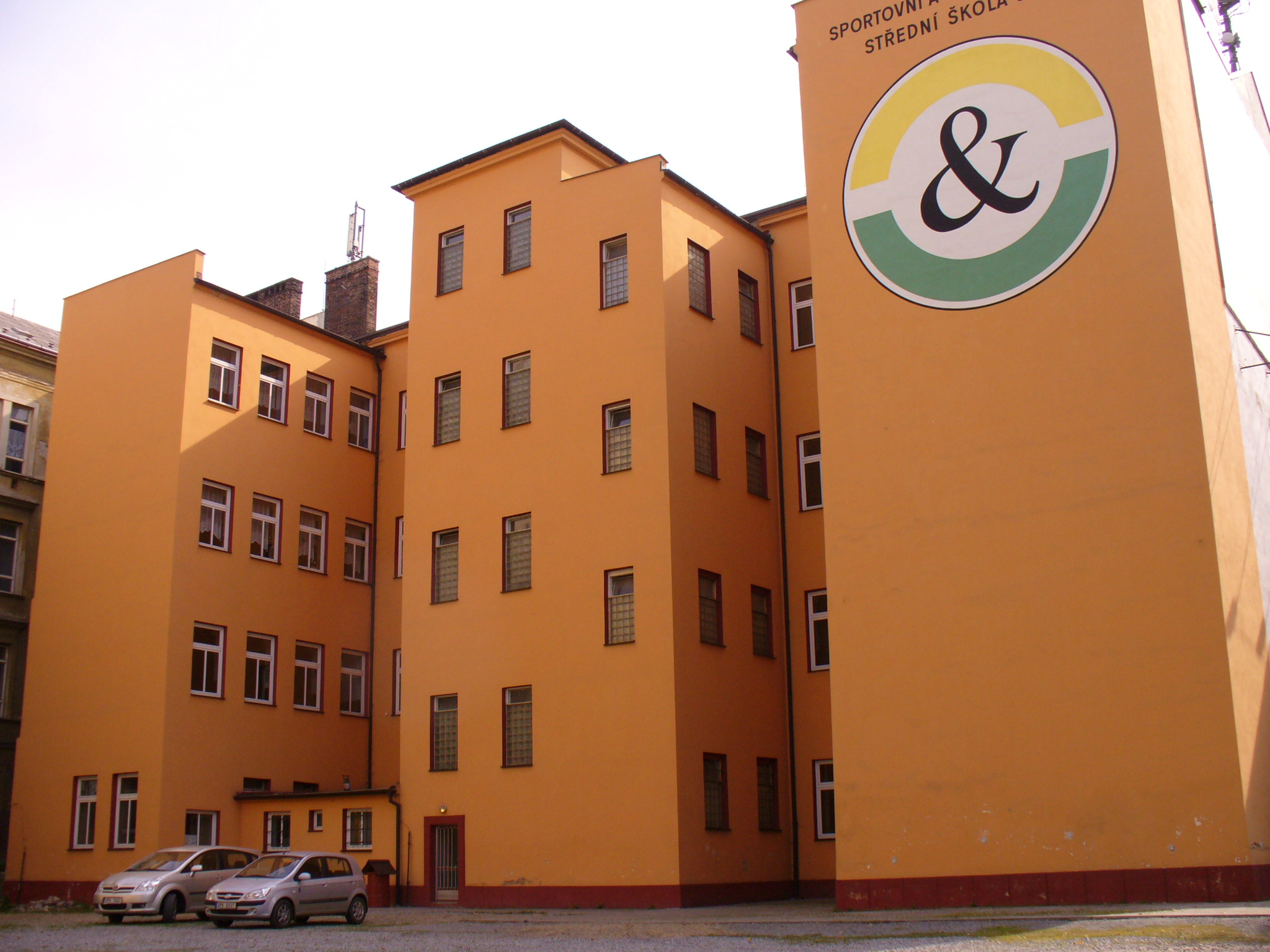 Sportovní a podnikatelská střední škola foto 3