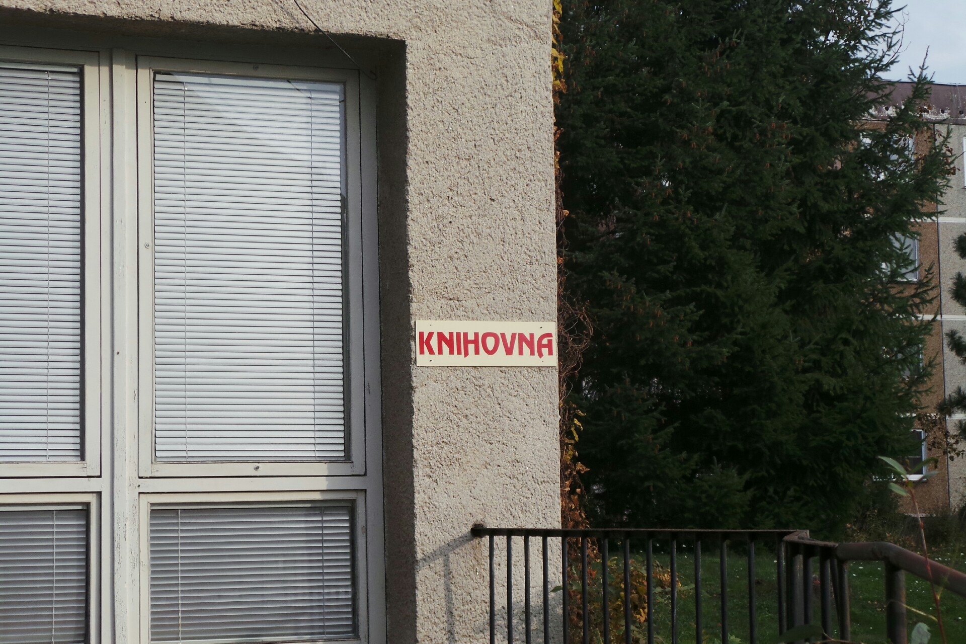 Městská knihovna Hodkovice nad Mohelkou foto 2