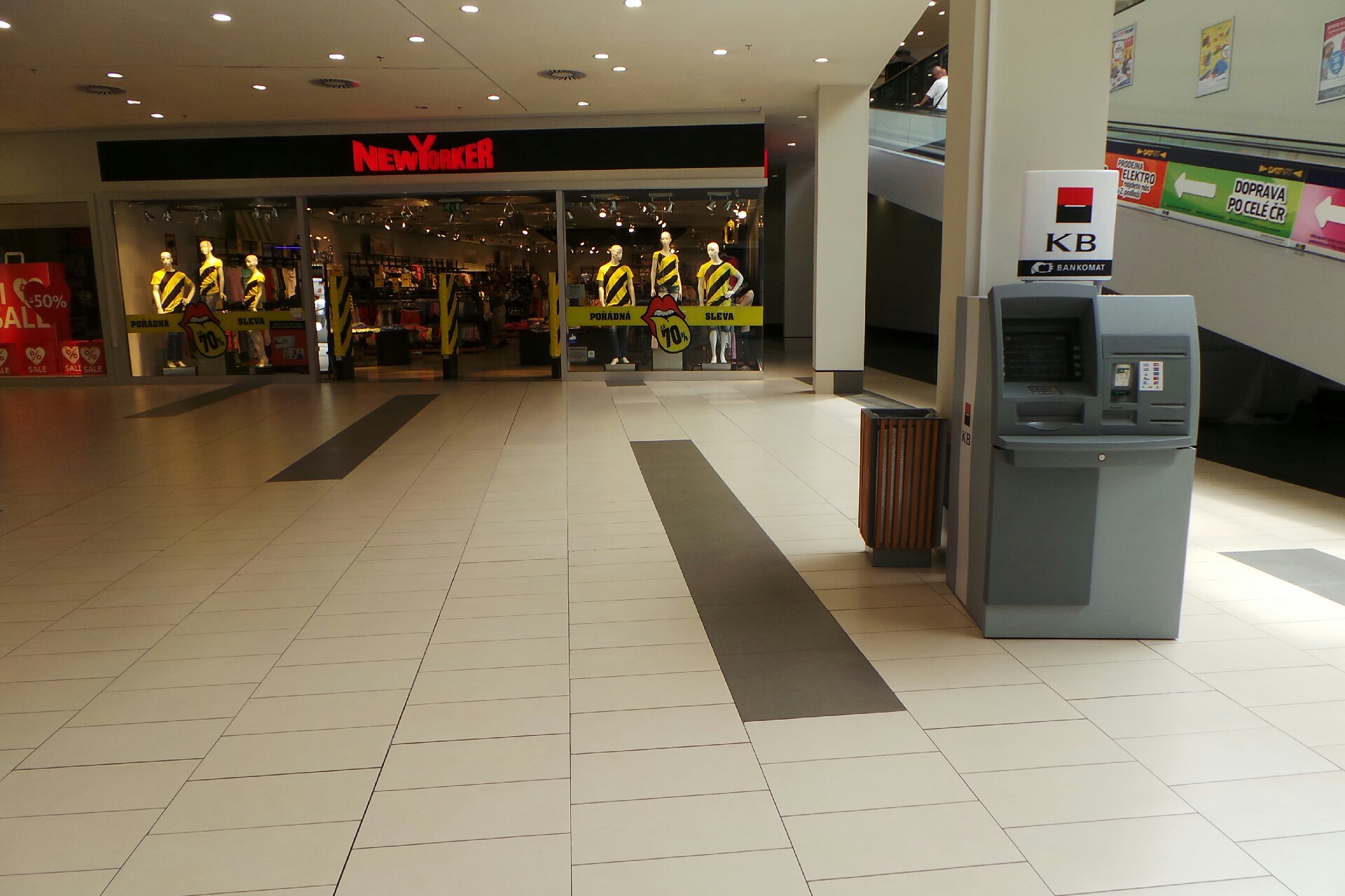 Bankomat Komerční banky foto 2