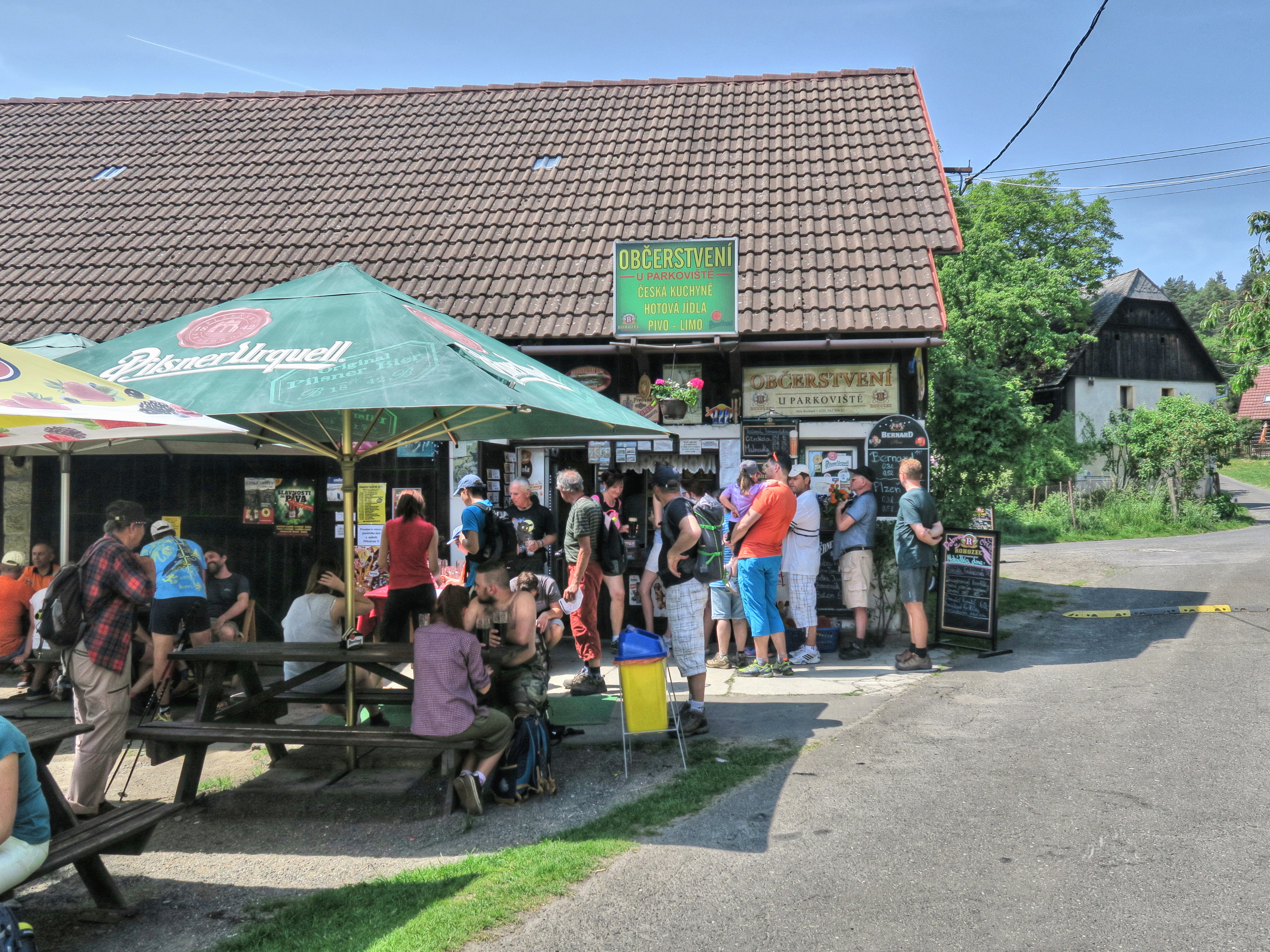 Občerstvení u Parkoviště foto 2