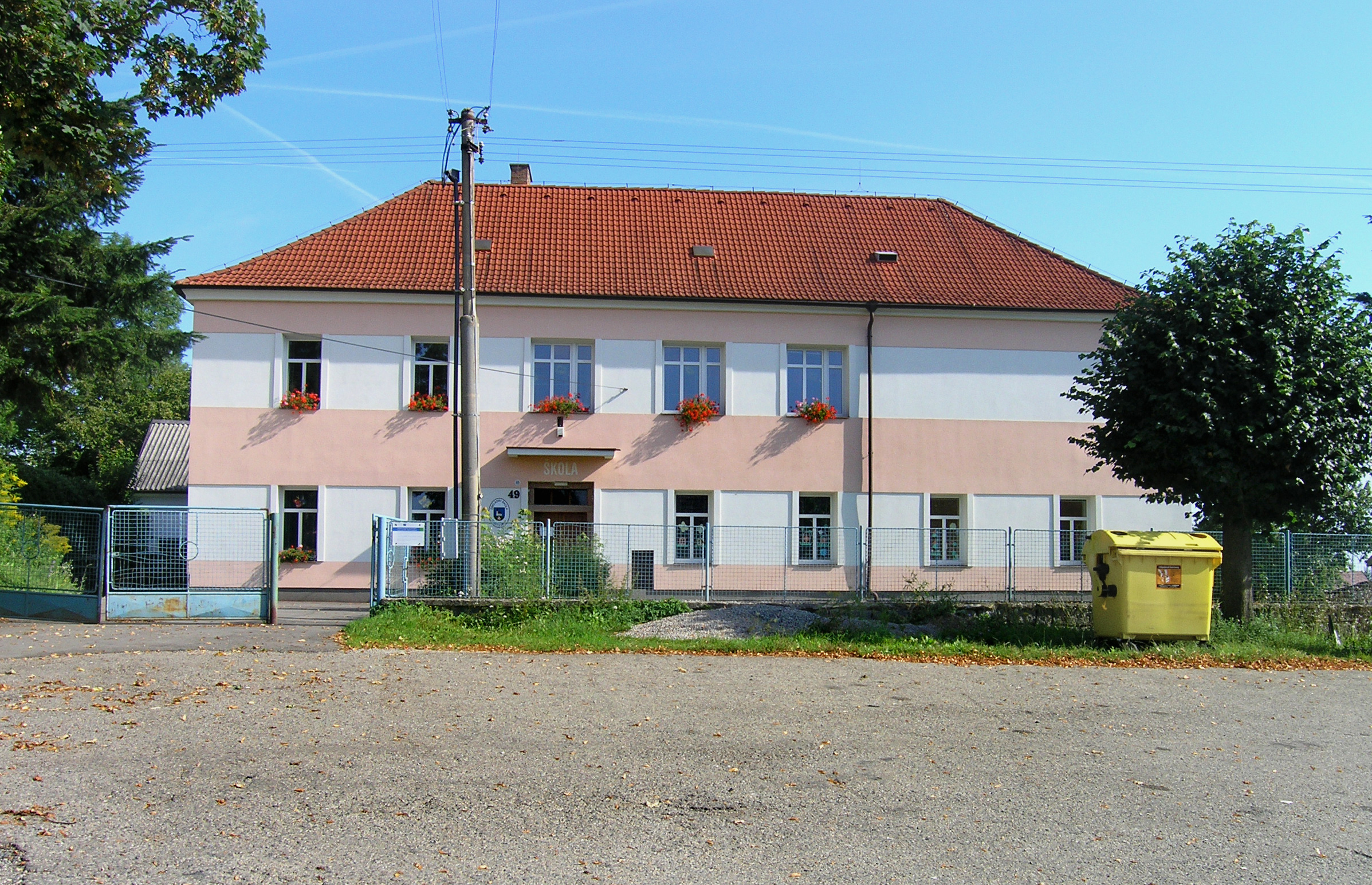 ZŠ a MŠ Chotýšany