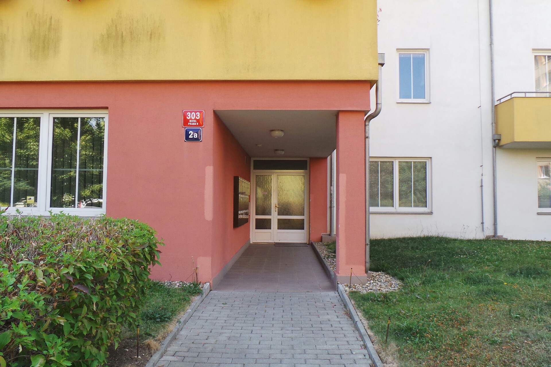 JUDr. Lenka Kučerová, LL.M., advokát